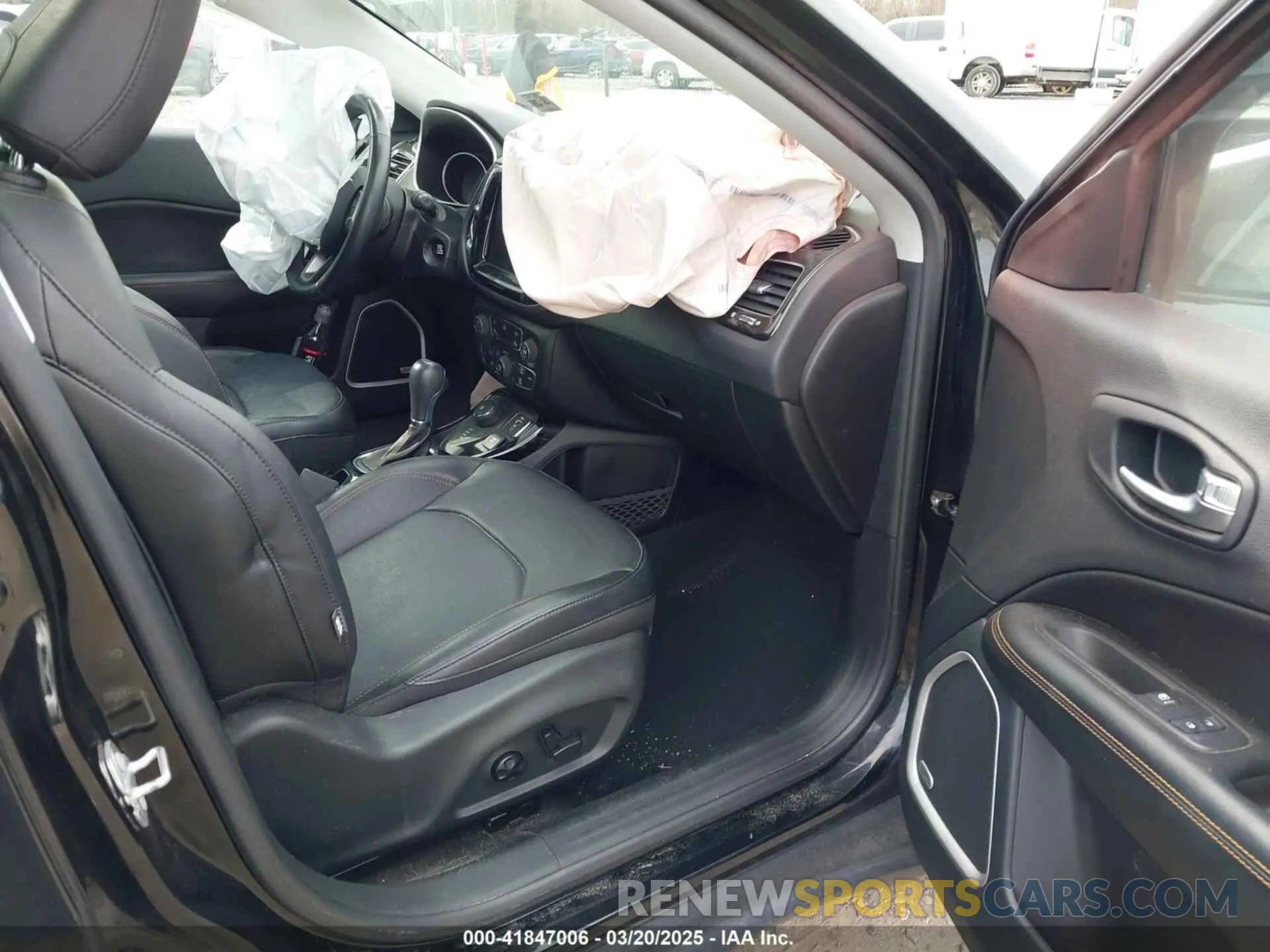 5 fotografías del automóvil dañado 3C4NJDCB0MT534437 JEEP COMPASS 2021