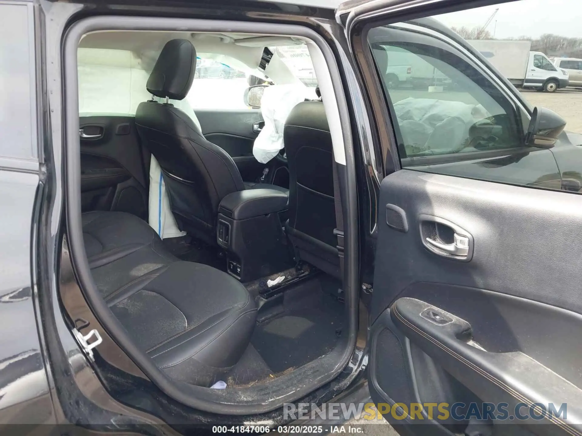 8 fotografías del automóvil dañado 3C4NJDCB0MT534437 JEEP COMPASS 2021