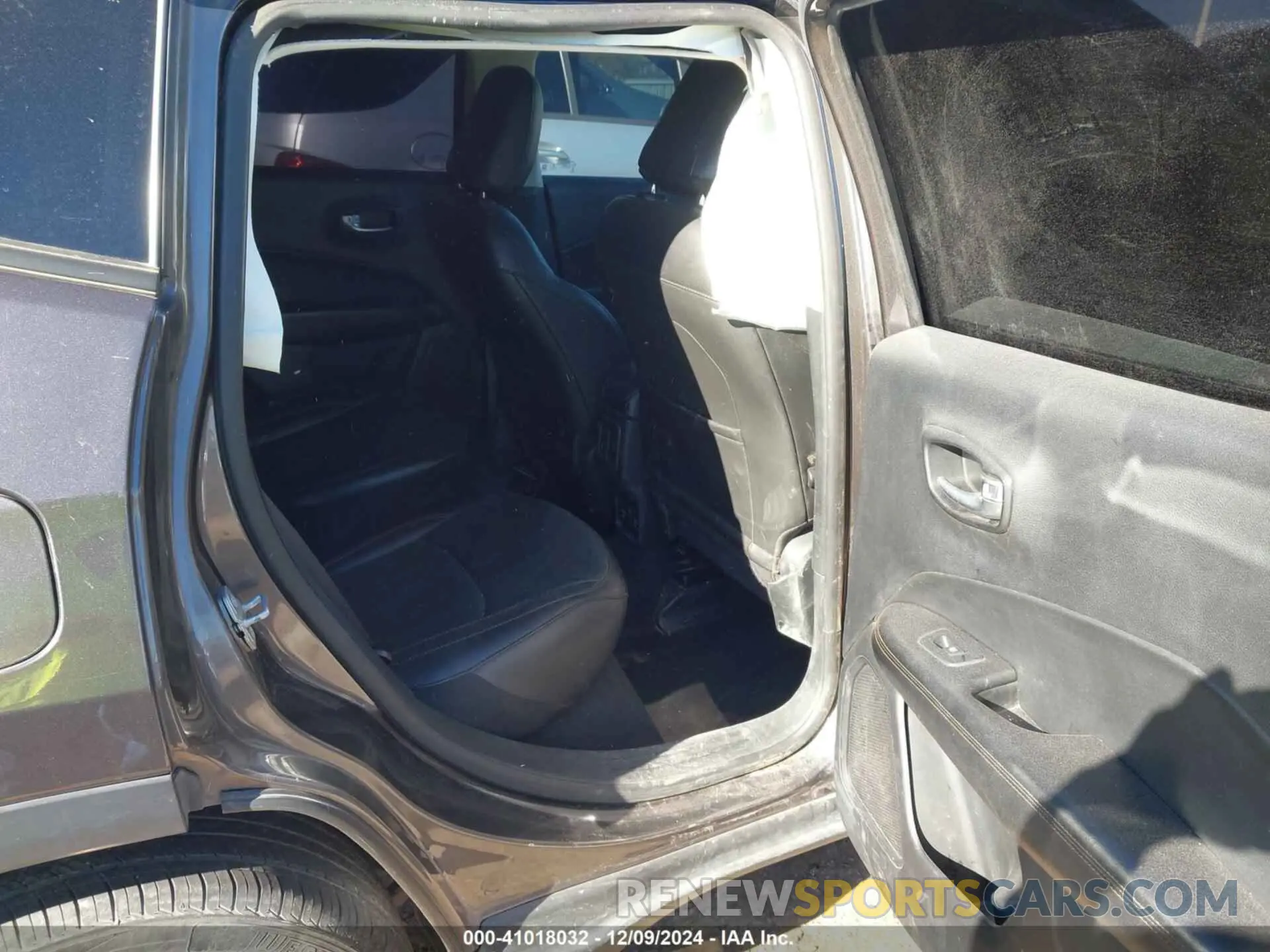 8 fotografías del automóvil dañado 3C4NJDCB3MT578755 JEEP COMPASS 2021