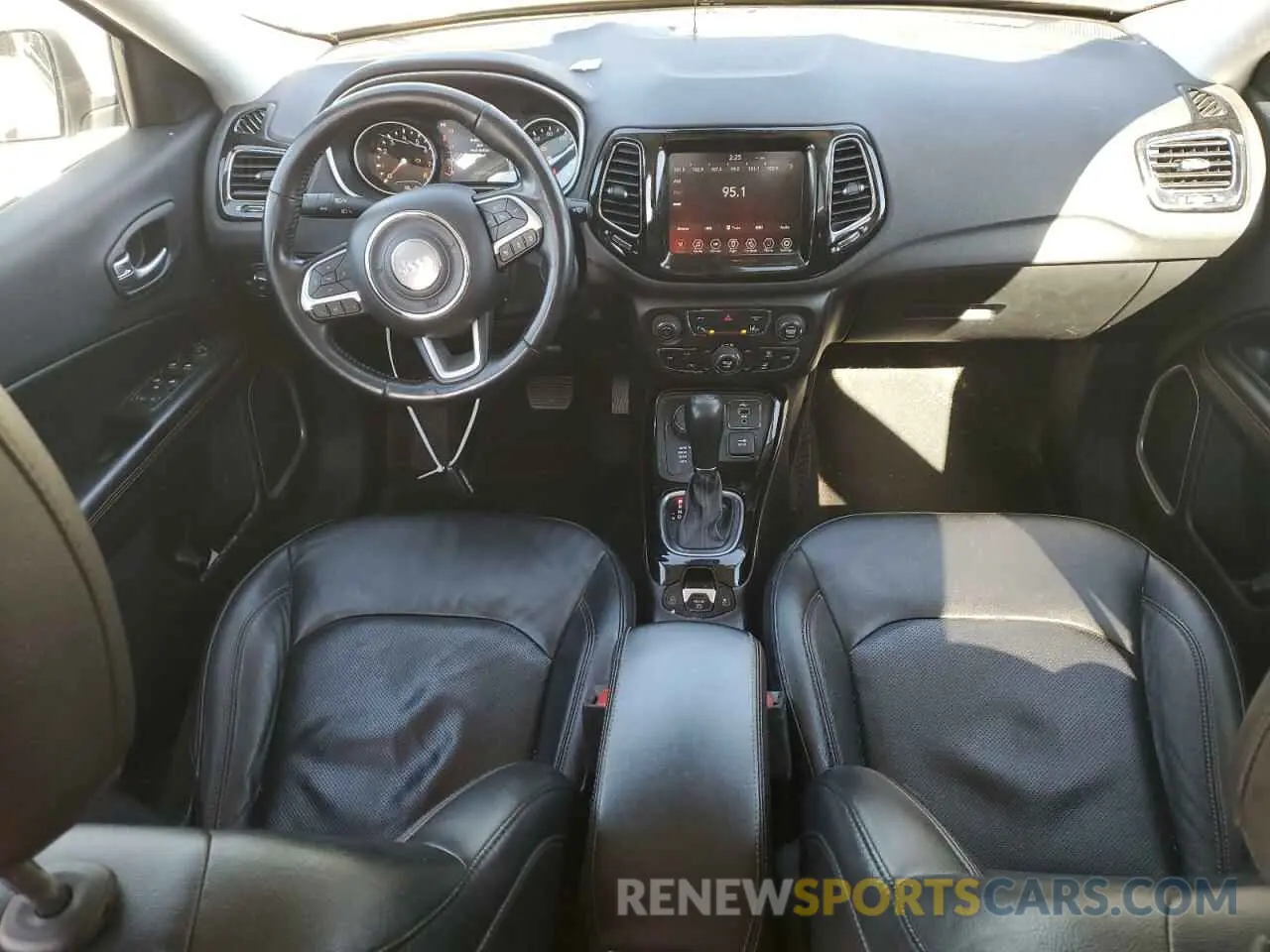8 fotografías del automóvil dañado 3C4NJDCB4MT511145 JEEP COMPASS 2021