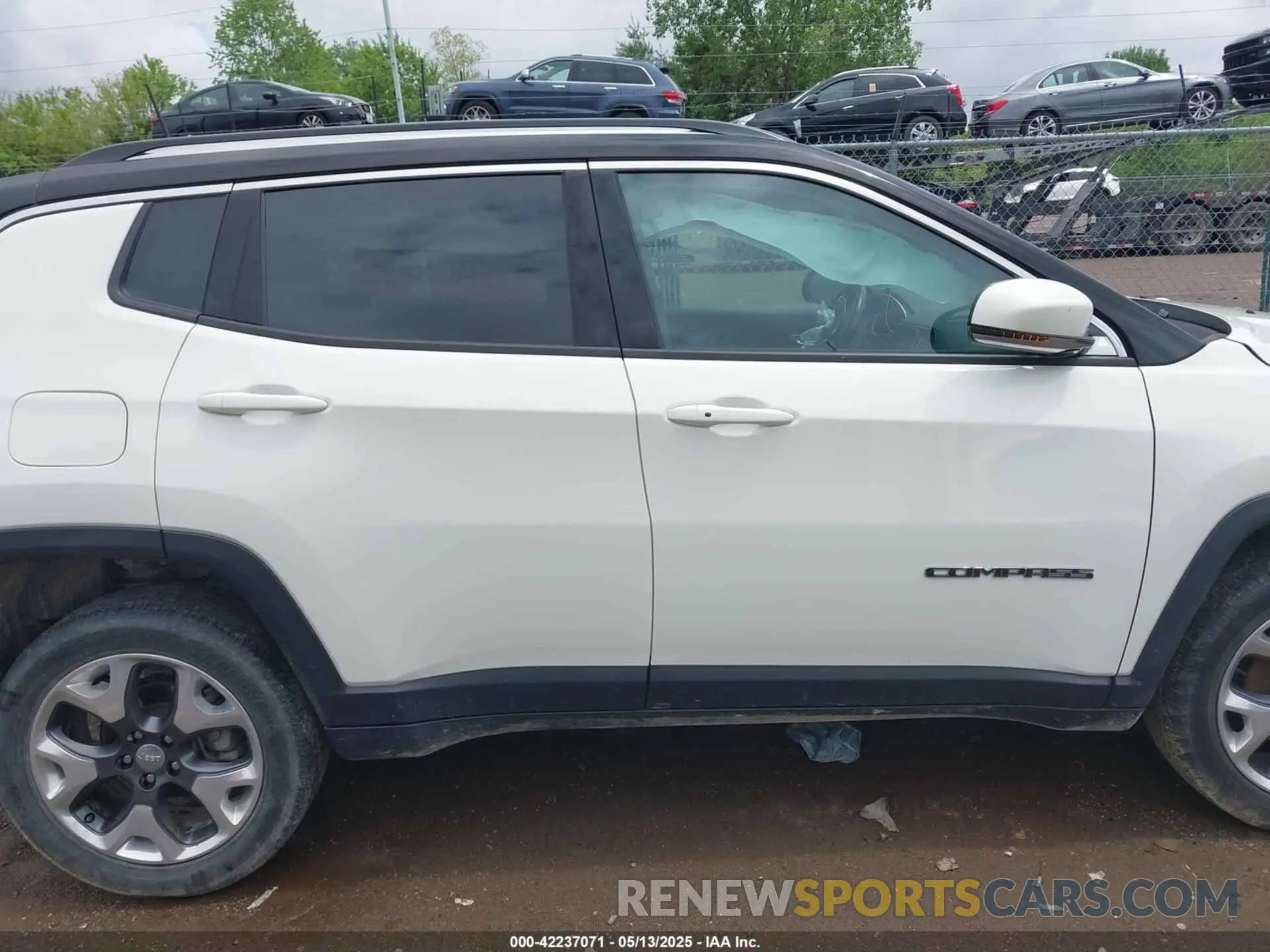 14 fotografías del automóvil dañado 3C4NJDCB6MT503676 JEEP COMPASS 2021