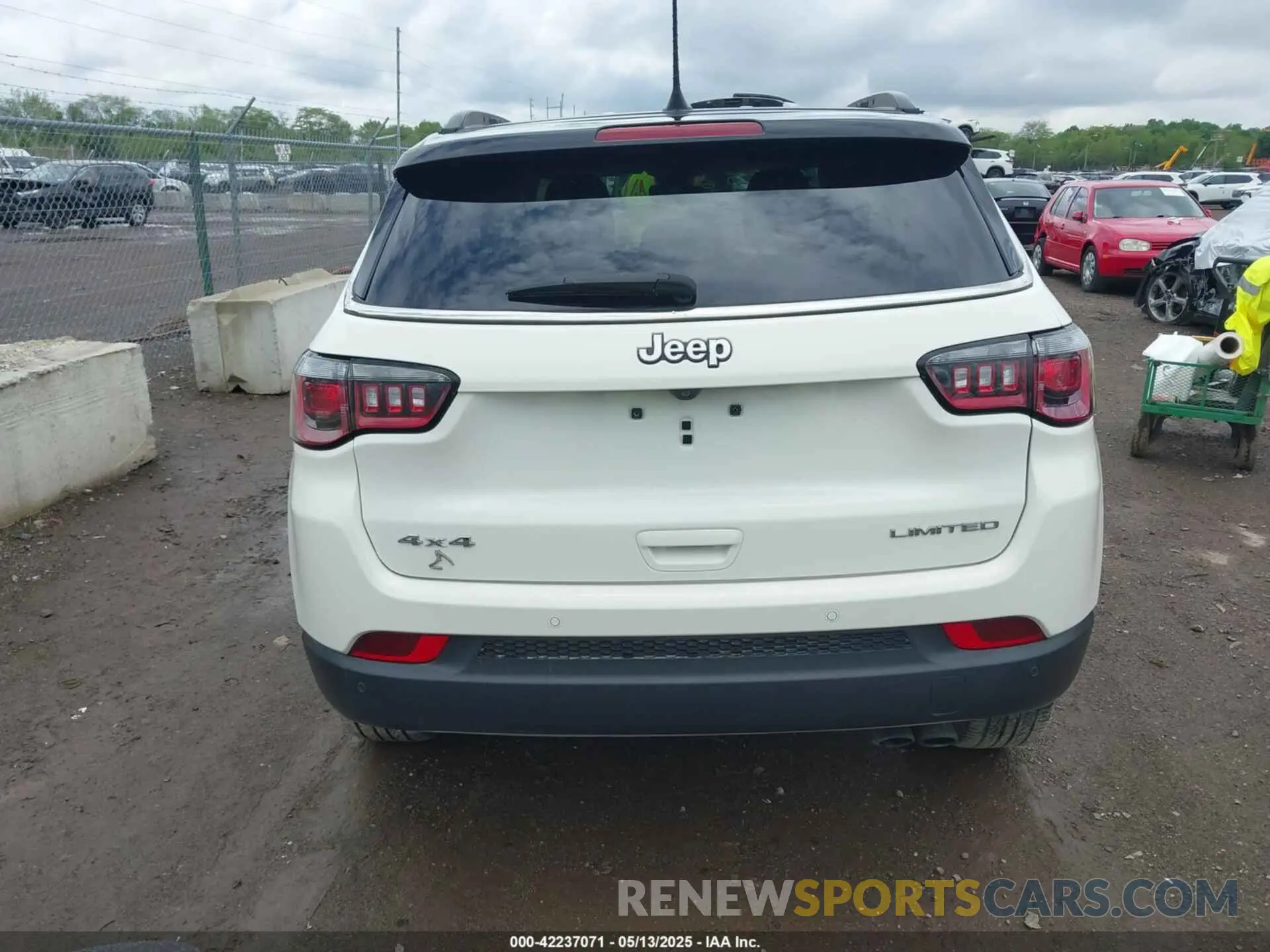 17 fotografías del automóvil dañado 3C4NJDCB6MT503676 JEEP COMPASS 2021