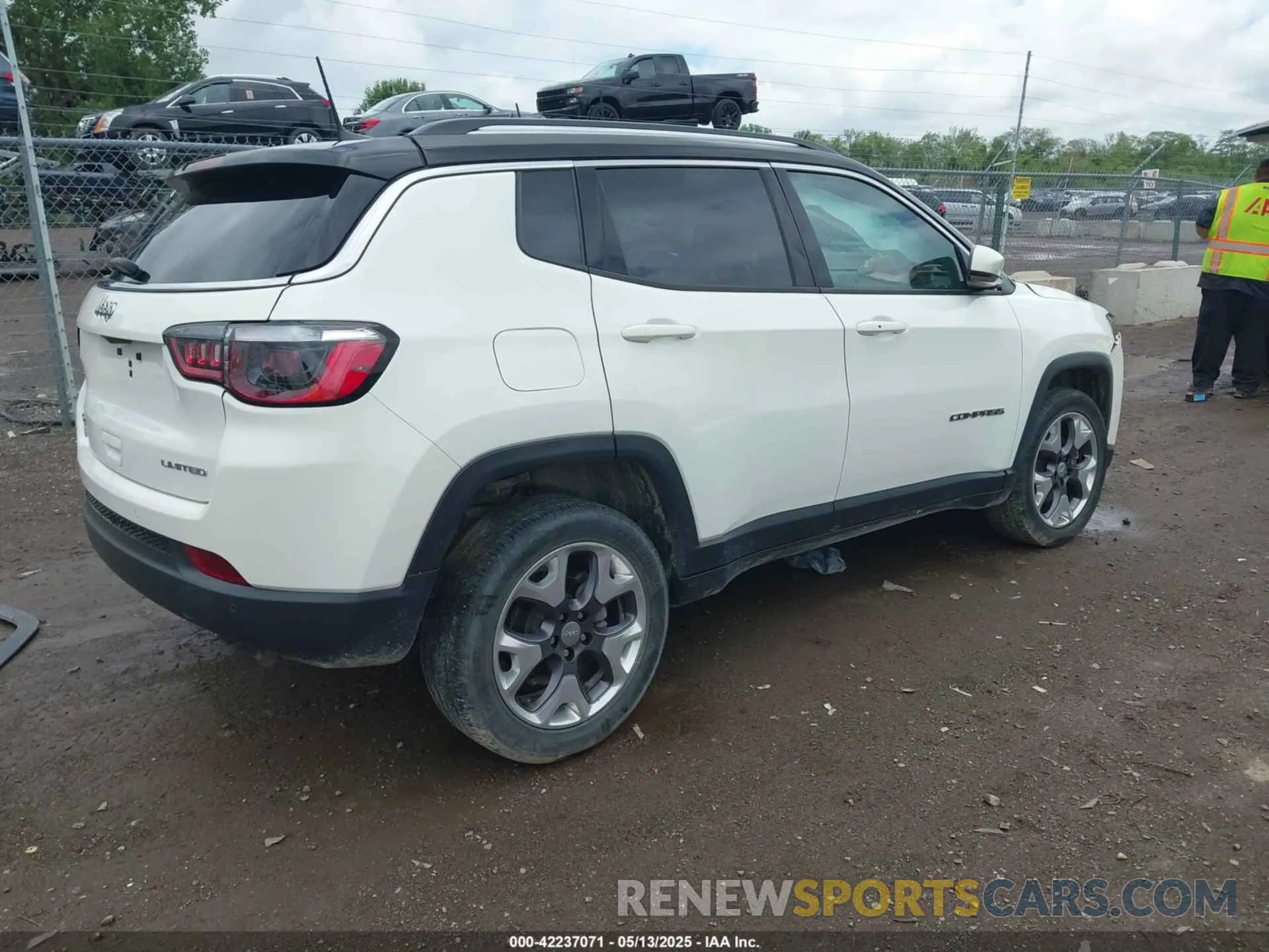 4 fotografías del automóvil dañado 3C4NJDCB6MT503676 JEEP COMPASS 2021