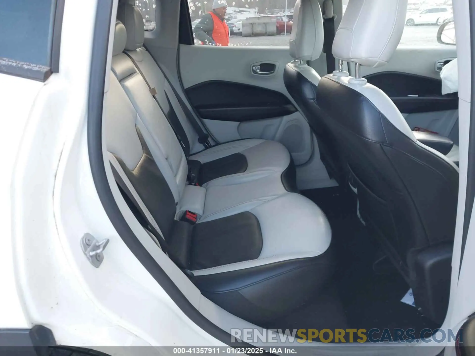 8 fotografías del automóvil dañado 3C4NJDCB6MT519733 JEEP COMPASS 2021