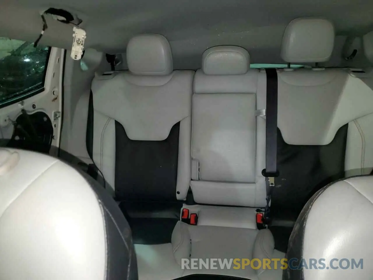 10 fotografías del automóvil dañado 3C4NJDCB6MT568172 JEEP COMPASS 2021