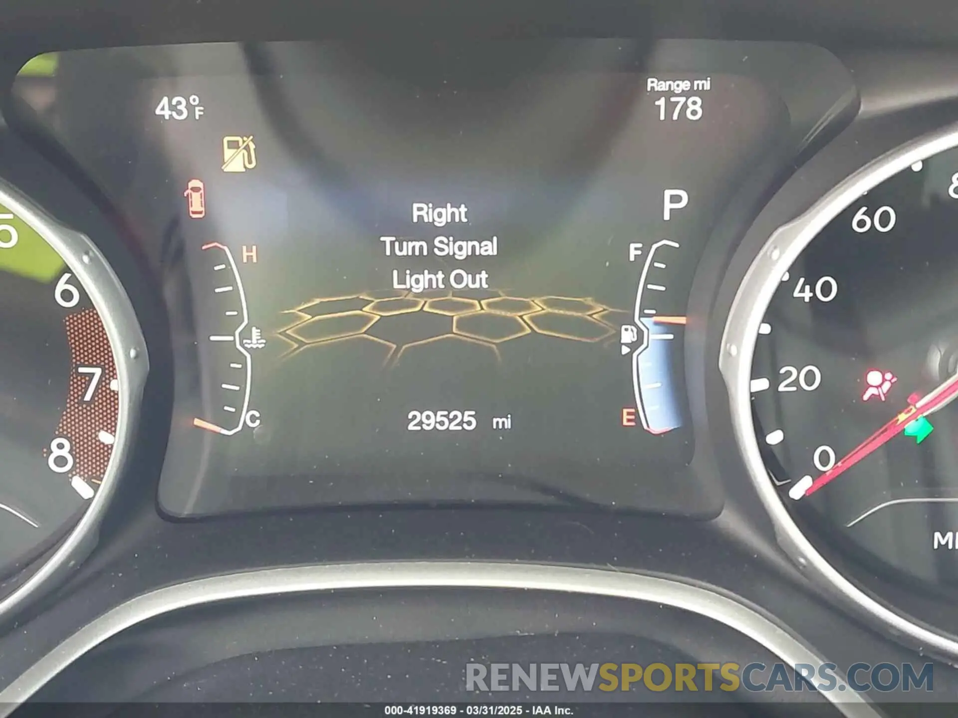 16 fotografías del automóvil dañado 3C4NJDCB7MT555074 JEEP COMPASS 2021
