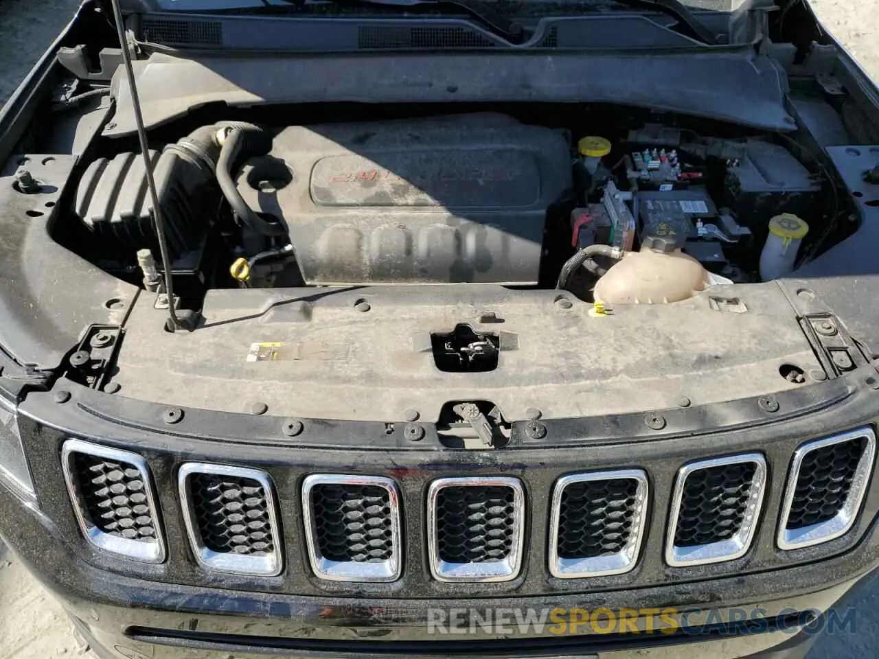 12 fotografías del automóvil dañado 3C4NJDCB9MT589582 JEEP COMPASS 2021
