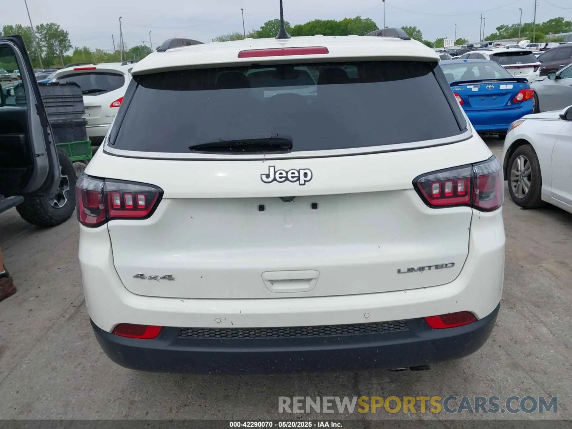 17 fotografías del automóvil dañado 3C4NJDCBXMT515300 JEEP COMPASS 2021