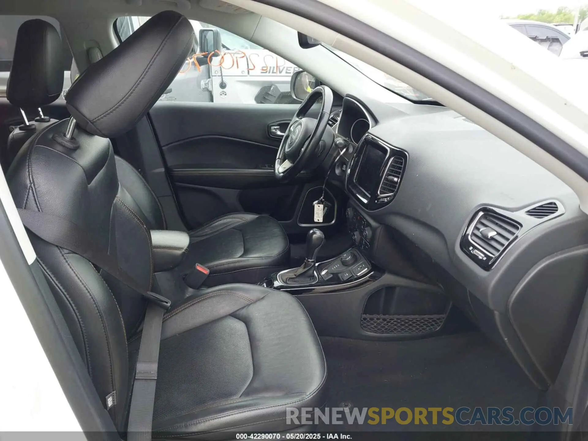 5 fotografías del automóvil dañado 3C4NJDCBXMT515300 JEEP COMPASS 2021
