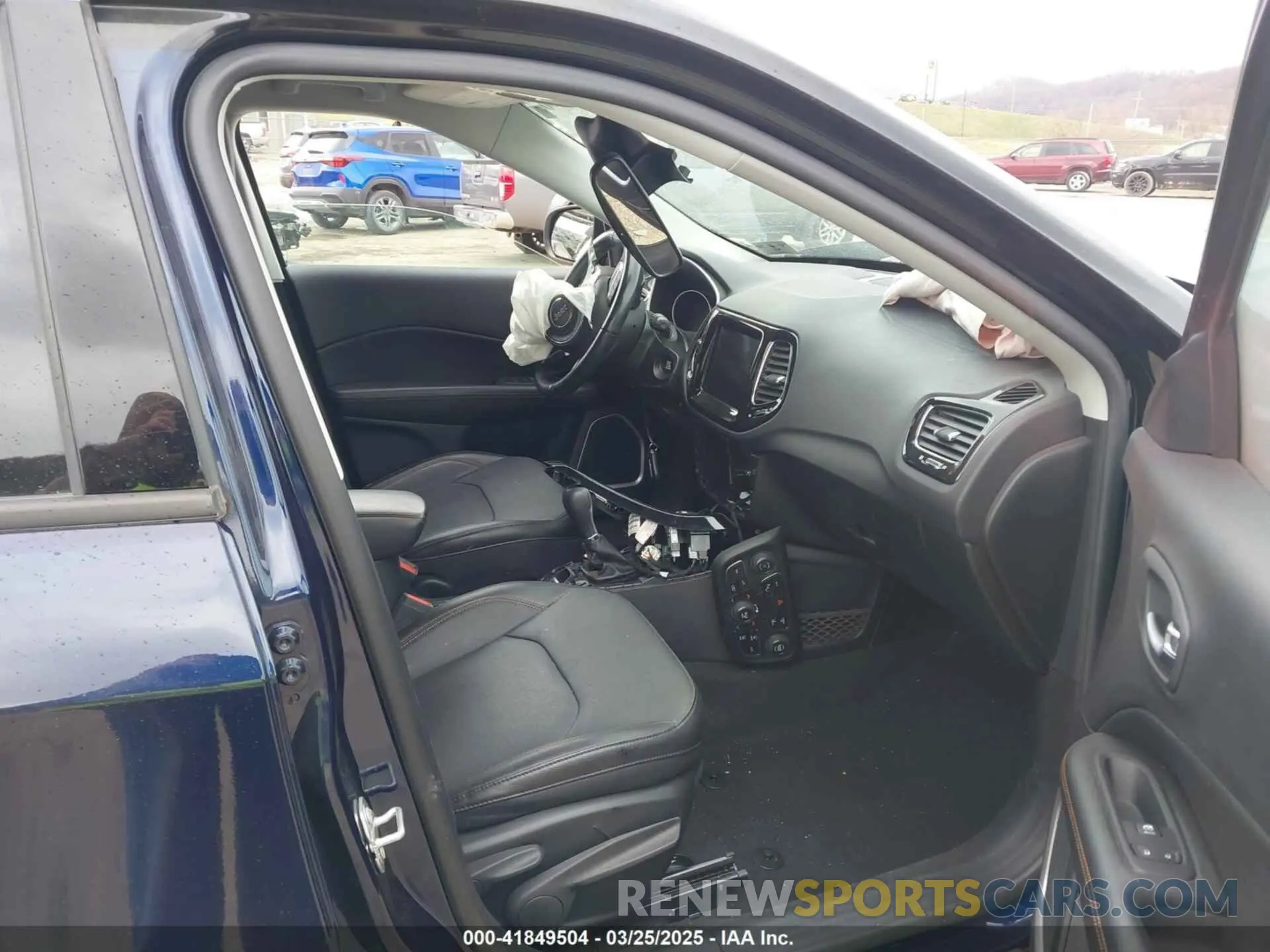 5 fotografías del automóvil dañado 3C4NJDCBXMT536745 JEEP COMPASS 2021