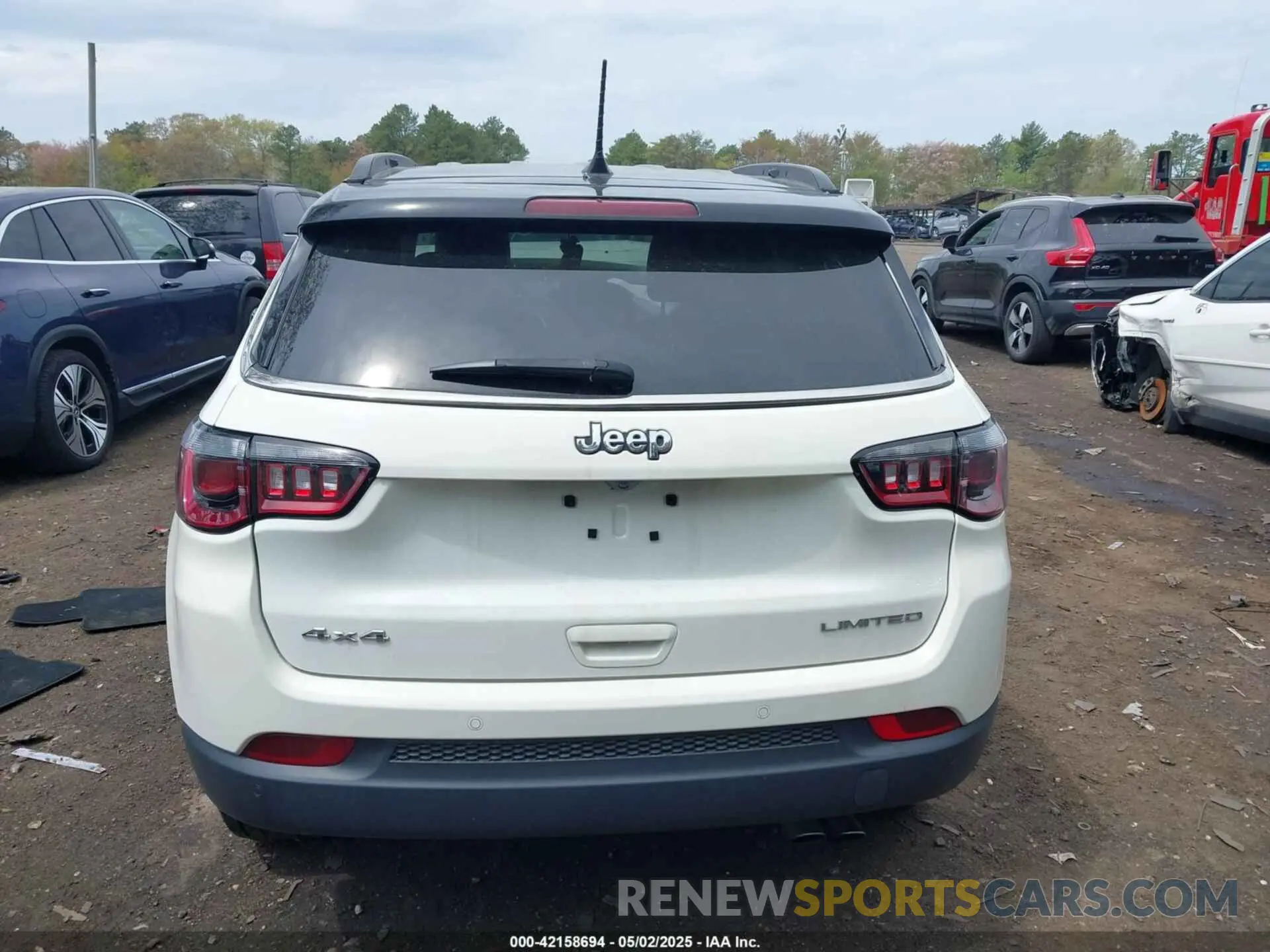 16 fotografías del automóvil dañado 3C4NJDCBXMT576517 JEEP COMPASS 2021