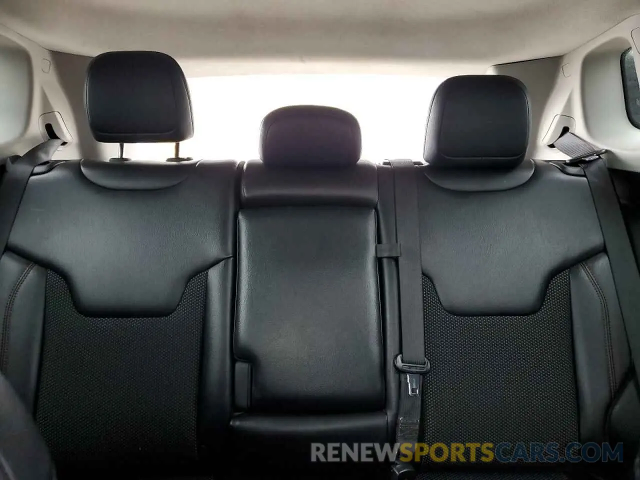 10 fotografías del automóvil dañado 3C4NJDDB4MT564801 JEEP COMPASS 2021