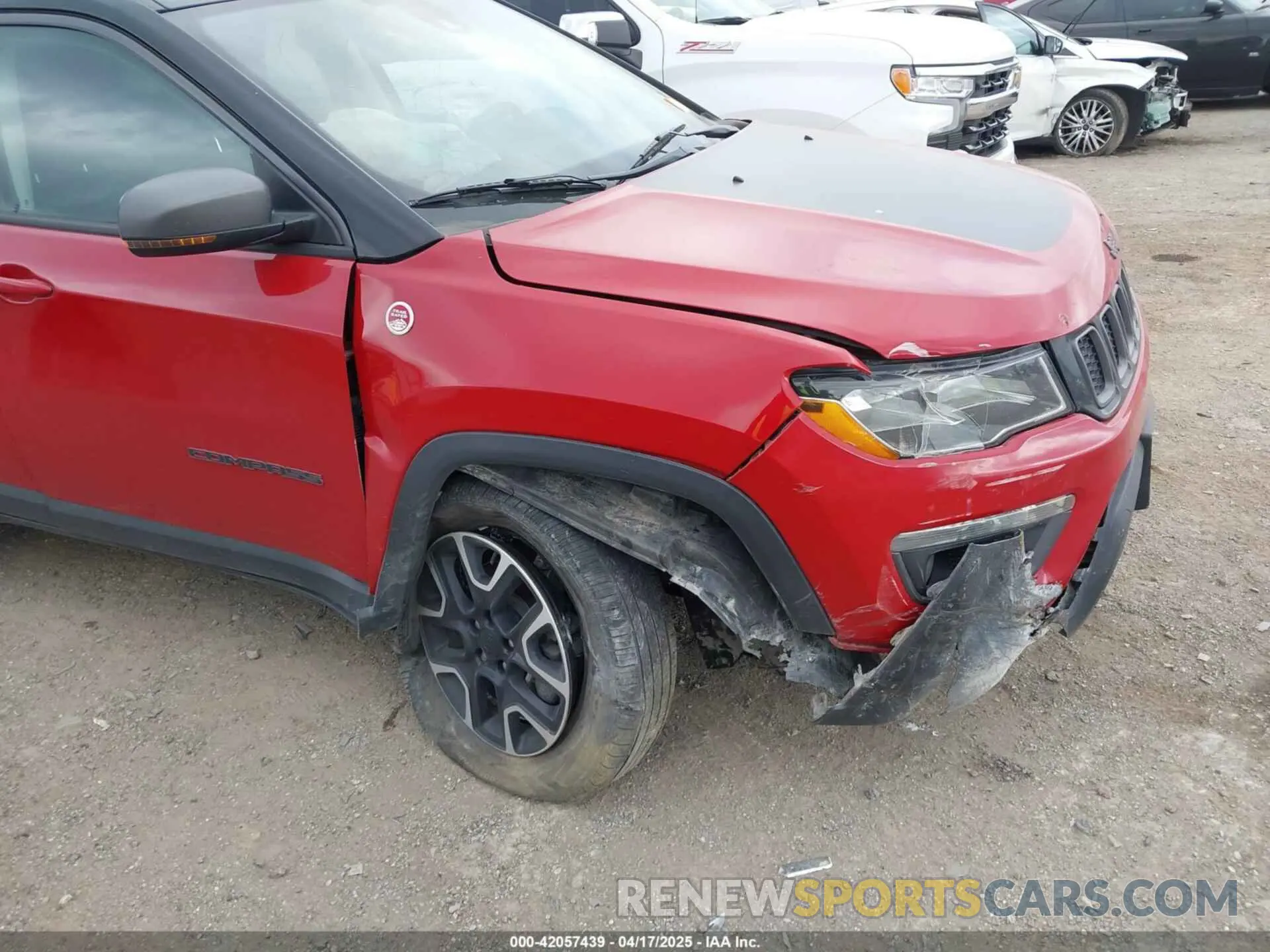 12 fotografías del automóvil dañado 3C4NJDDB6MT574374 JEEP COMPASS 2021
