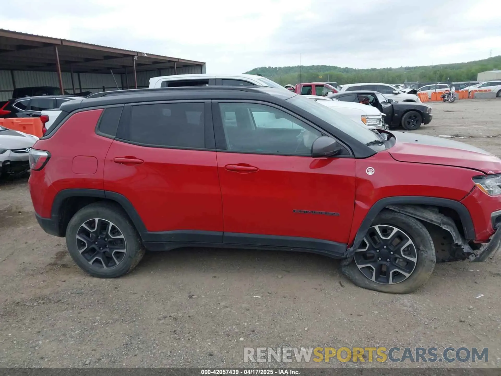 14 fotografías del automóvil dañado 3C4NJDDB6MT574374 JEEP COMPASS 2021