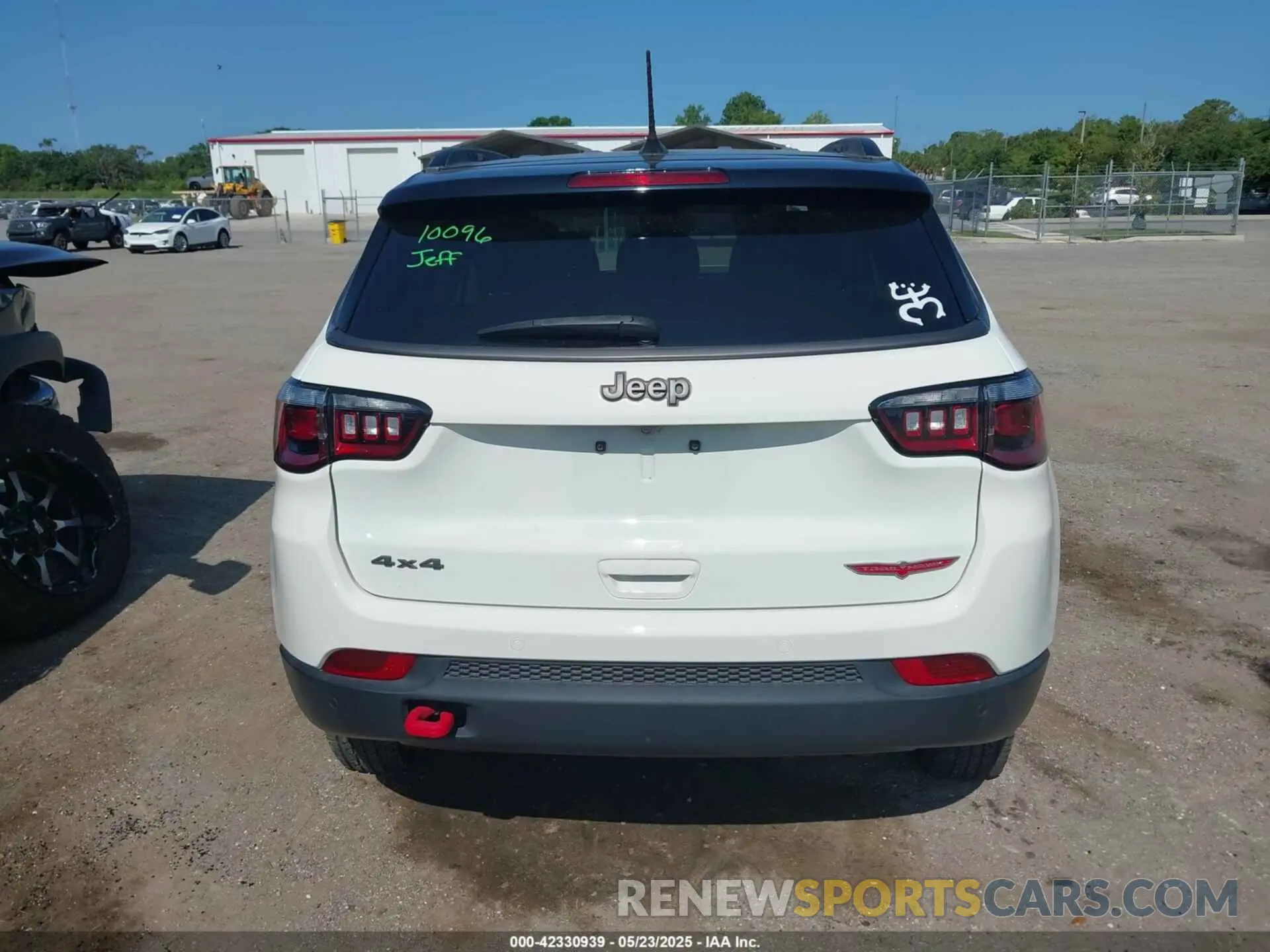16 fotografías del automóvil dañado 3C4NJDDB7MT564467 JEEP COMPASS 2021