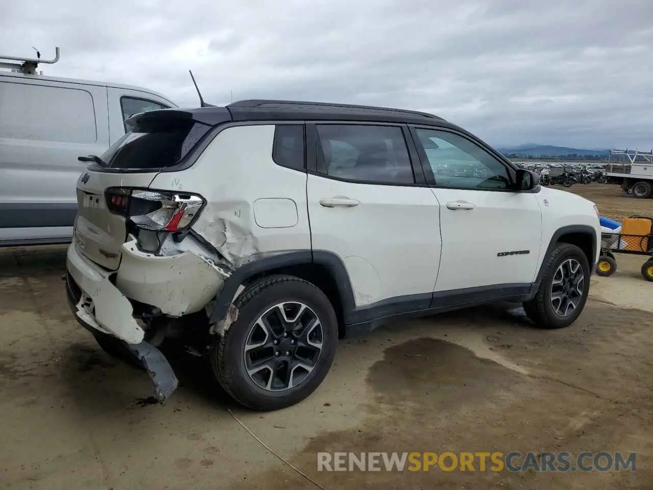 3 fotografías del automóvil dañado 3C4NJDDB8MT553543 JEEP COMPASS 2021