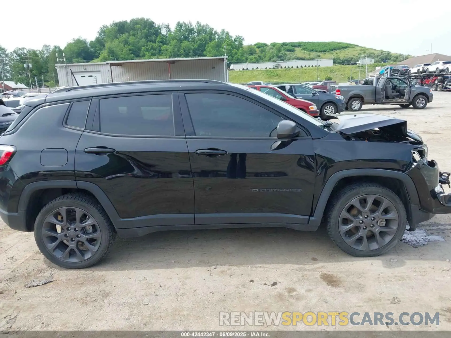 13 fotografías del automóvil dañado 3C4NJDEB0MT548139 JEEP COMPASS 2021