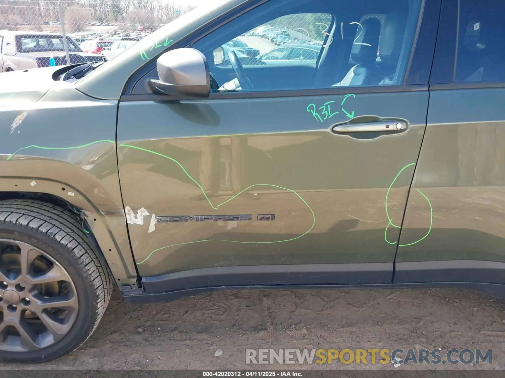 20 fotografías del automóvil dañado 3C4NJDEB2MT560454 JEEP COMPASS 2021