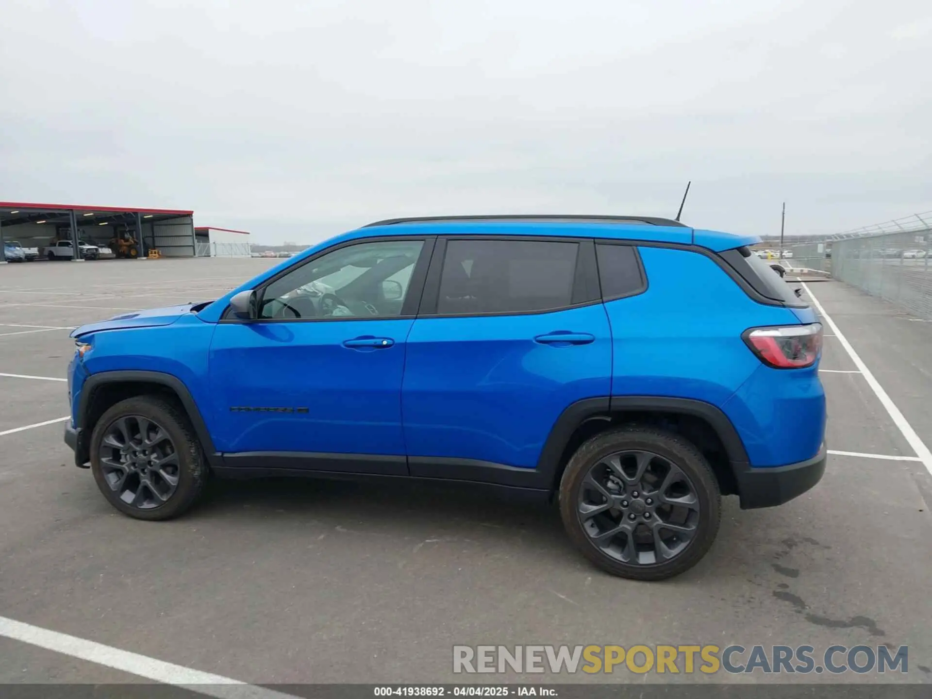 14 fotografías del automóvil dañado 3C4NJDEB5MT529070 JEEP COMPASS 2021