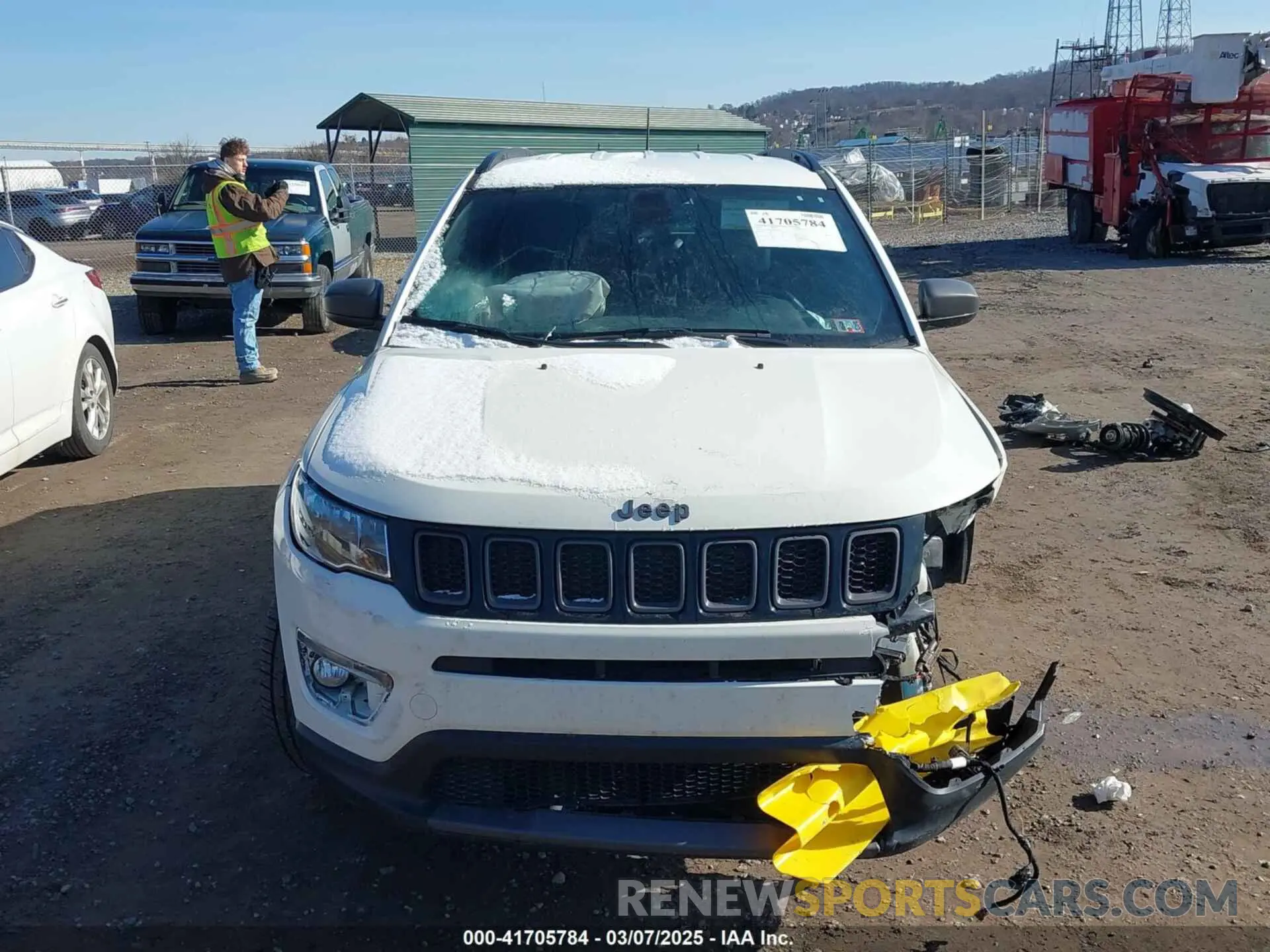 13 fotografías del automóvil dañado 3C4NJDEB5MT584554 JEEP COMPASS 2021