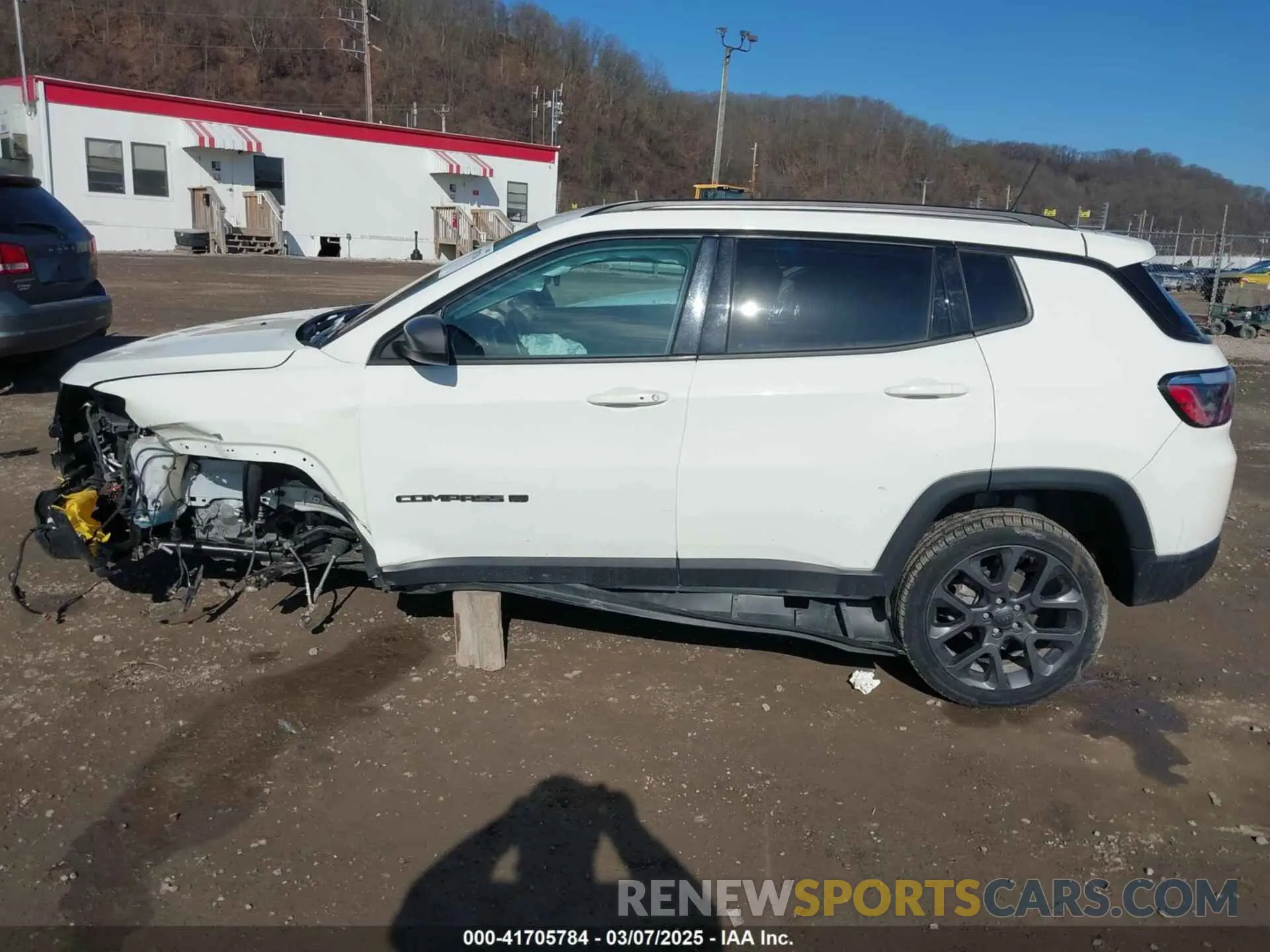 15 fotografías del automóvil dañado 3C4NJDEB5MT584554 JEEP COMPASS 2021
