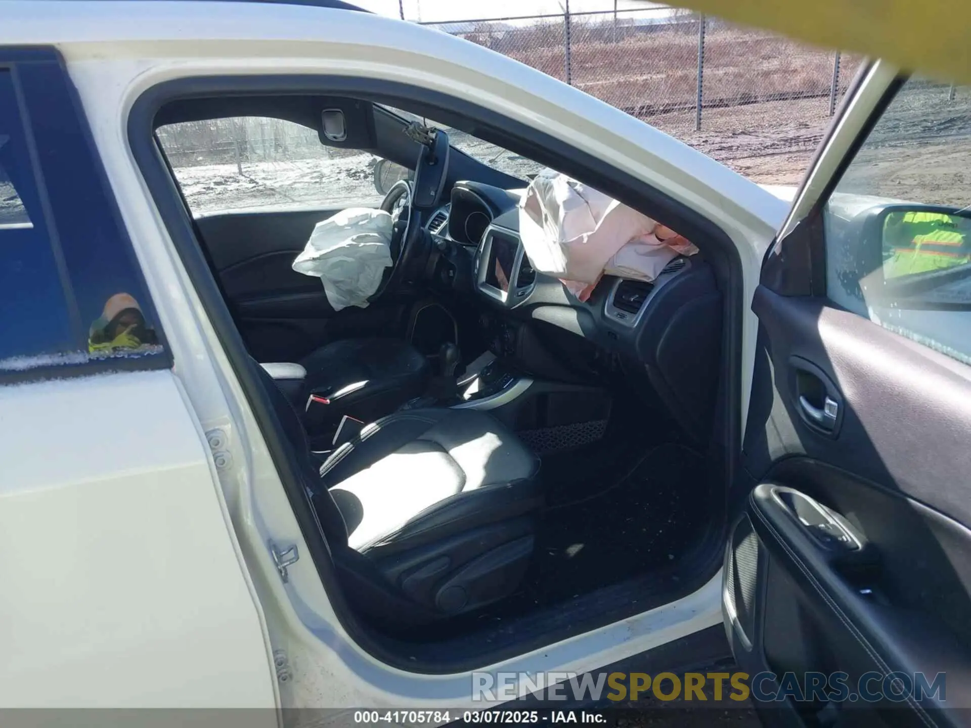 5 fotografías del automóvil dañado 3C4NJDEB5MT584554 JEEP COMPASS 2021