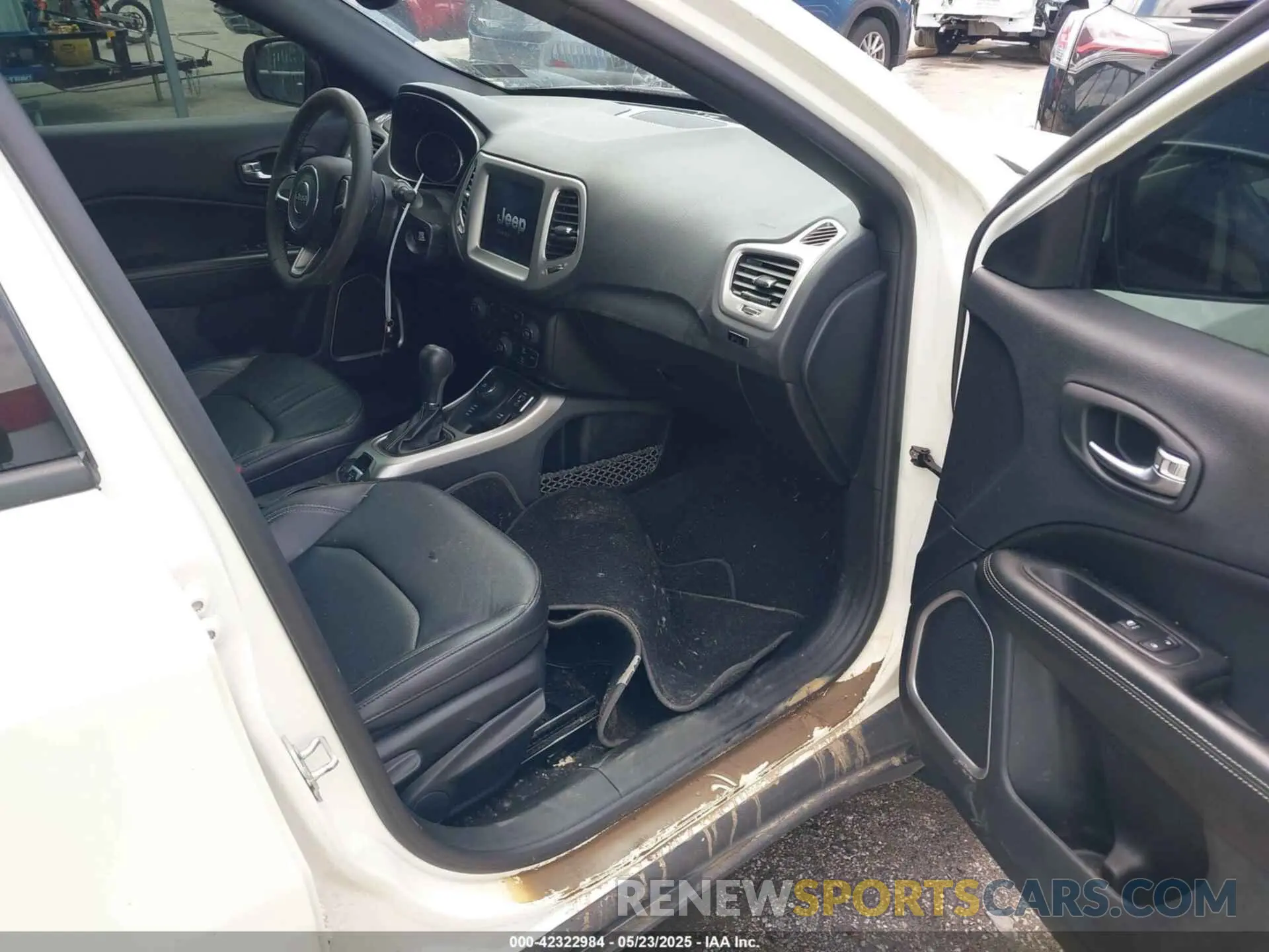 5 fotografías del automóvil dañado 3C4NJDEB9MT516631 JEEP COMPASS 2021
