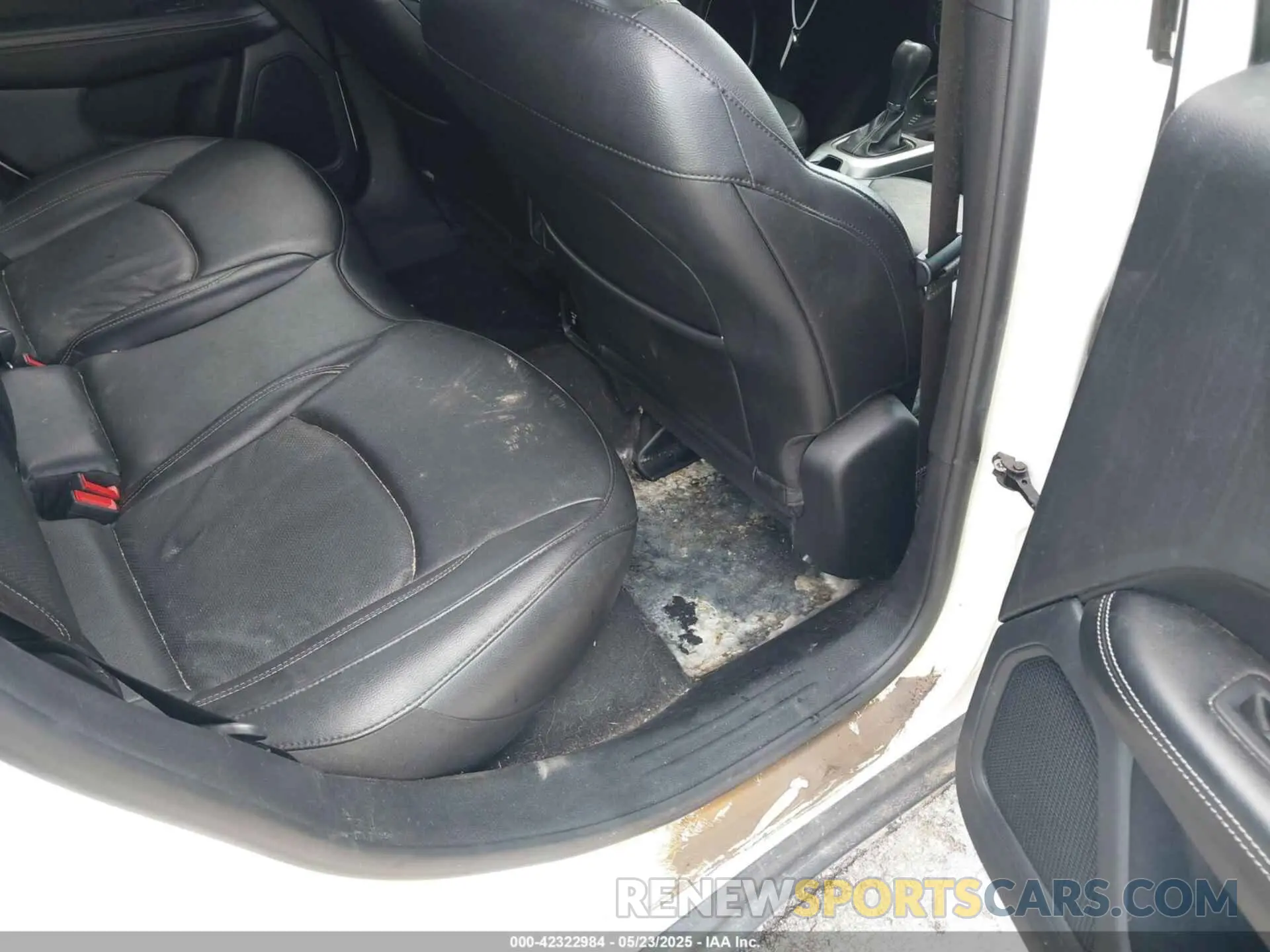 8 fotografías del automóvil dañado 3C4NJDEB9MT516631 JEEP COMPASS 2021