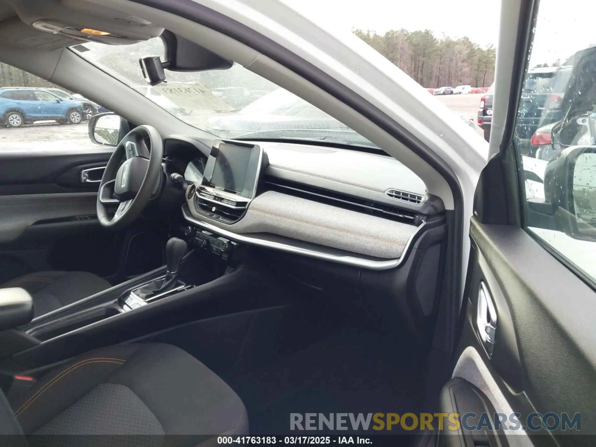 5 fotografías del automóvil dañado 3C4NJCAB4NT121306 JEEP COMPASS 2022