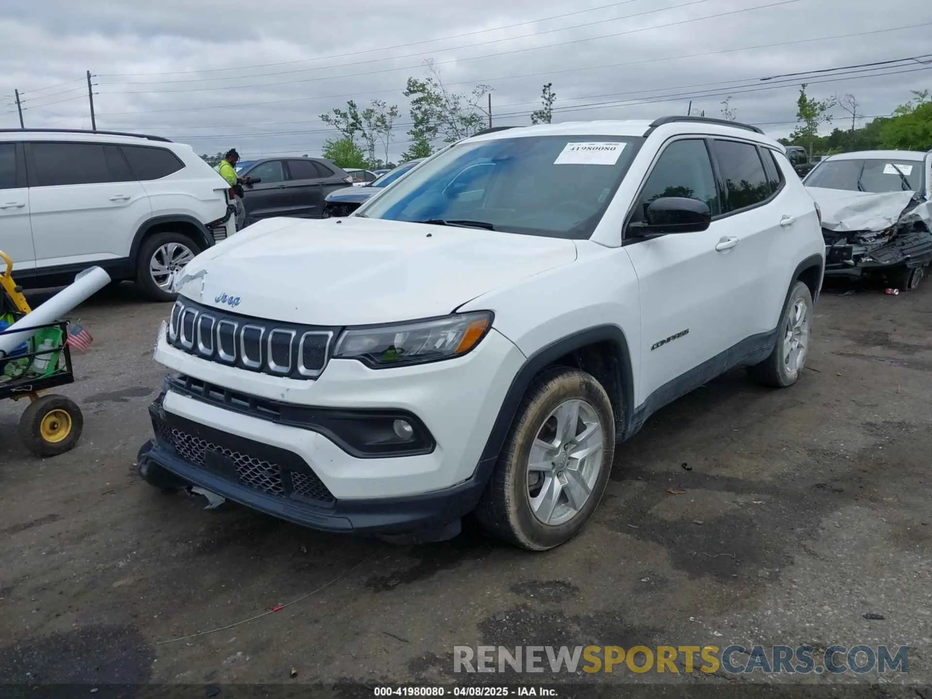 2 fotografías del automóvil dañado 3C4NJCBB0NT140031 JEEP COMPASS 2022