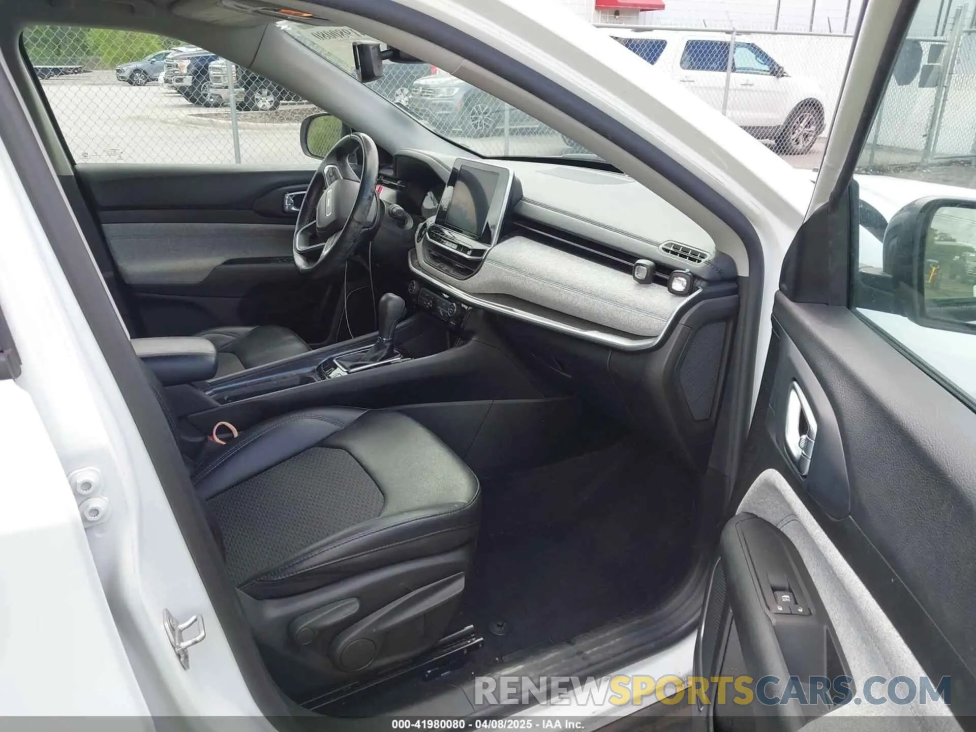 5 fotografías del automóvil dañado 3C4NJCBB0NT140031 JEEP COMPASS 2022