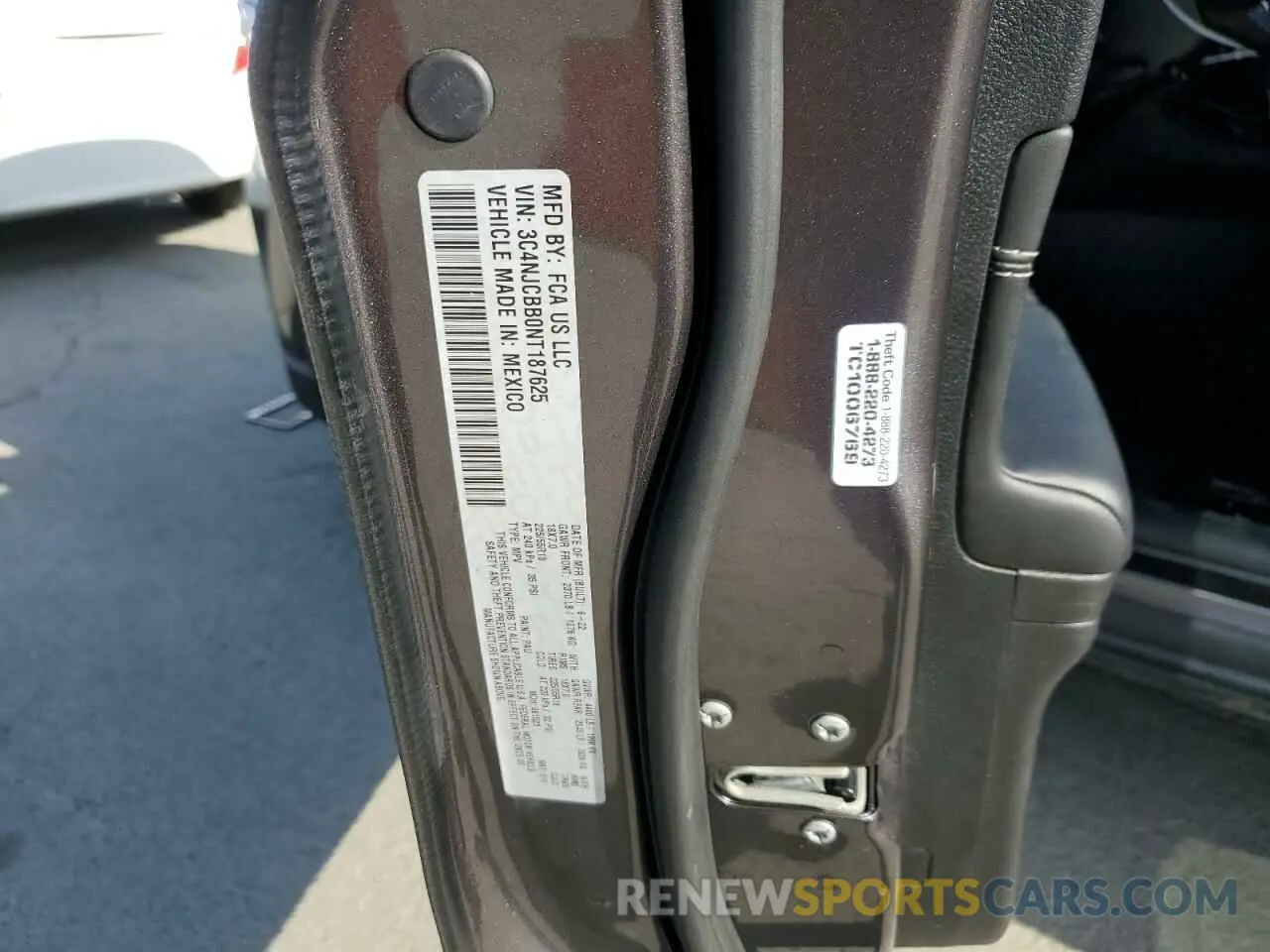 12 fotografías del automóvil dañado 3C4NJCBB0NT187625 JEEP COMPASS 2022