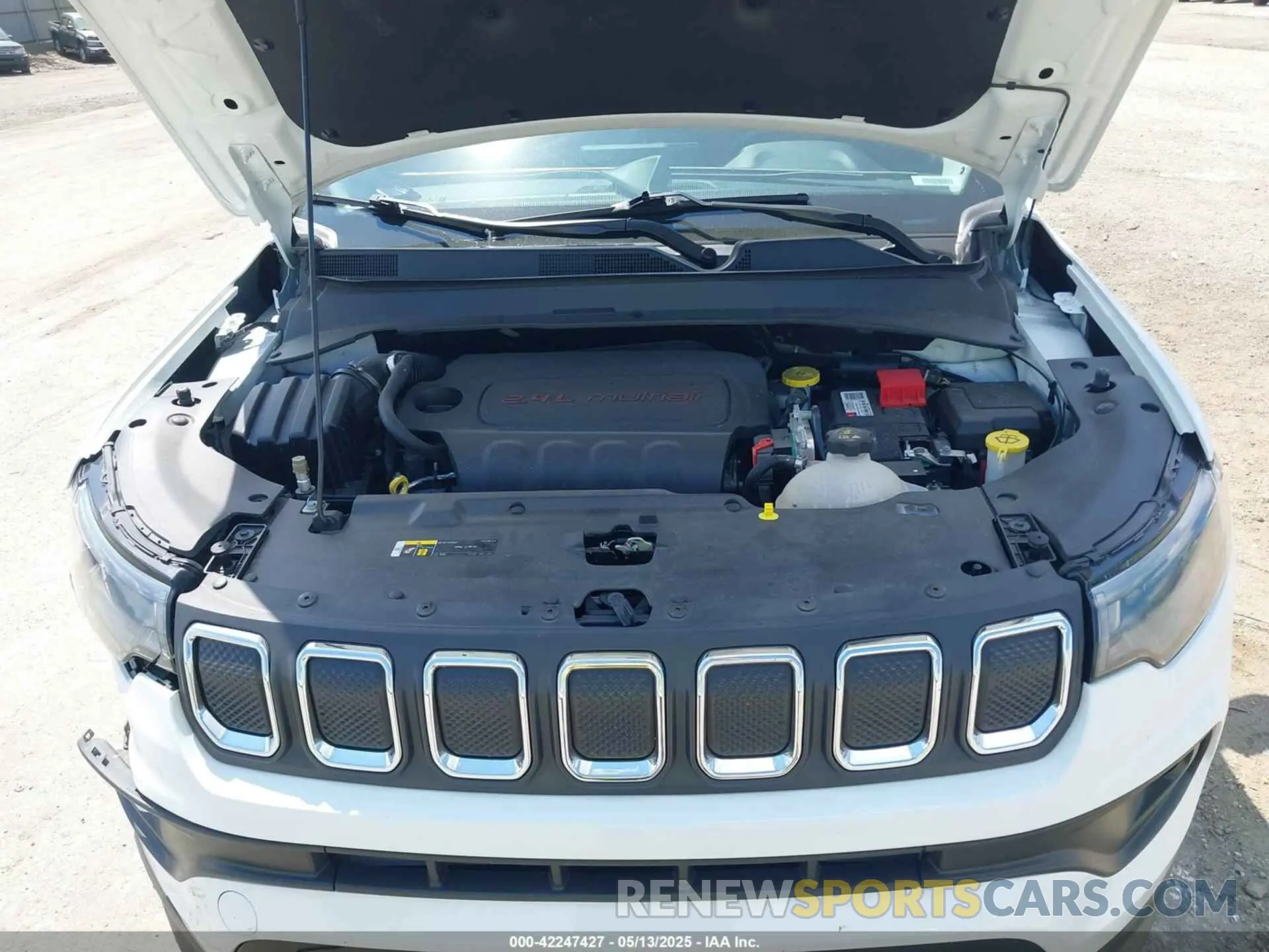 10 fotografías del automóvil dañado 3C4NJCBB0NT189262 JEEP COMPASS 2022