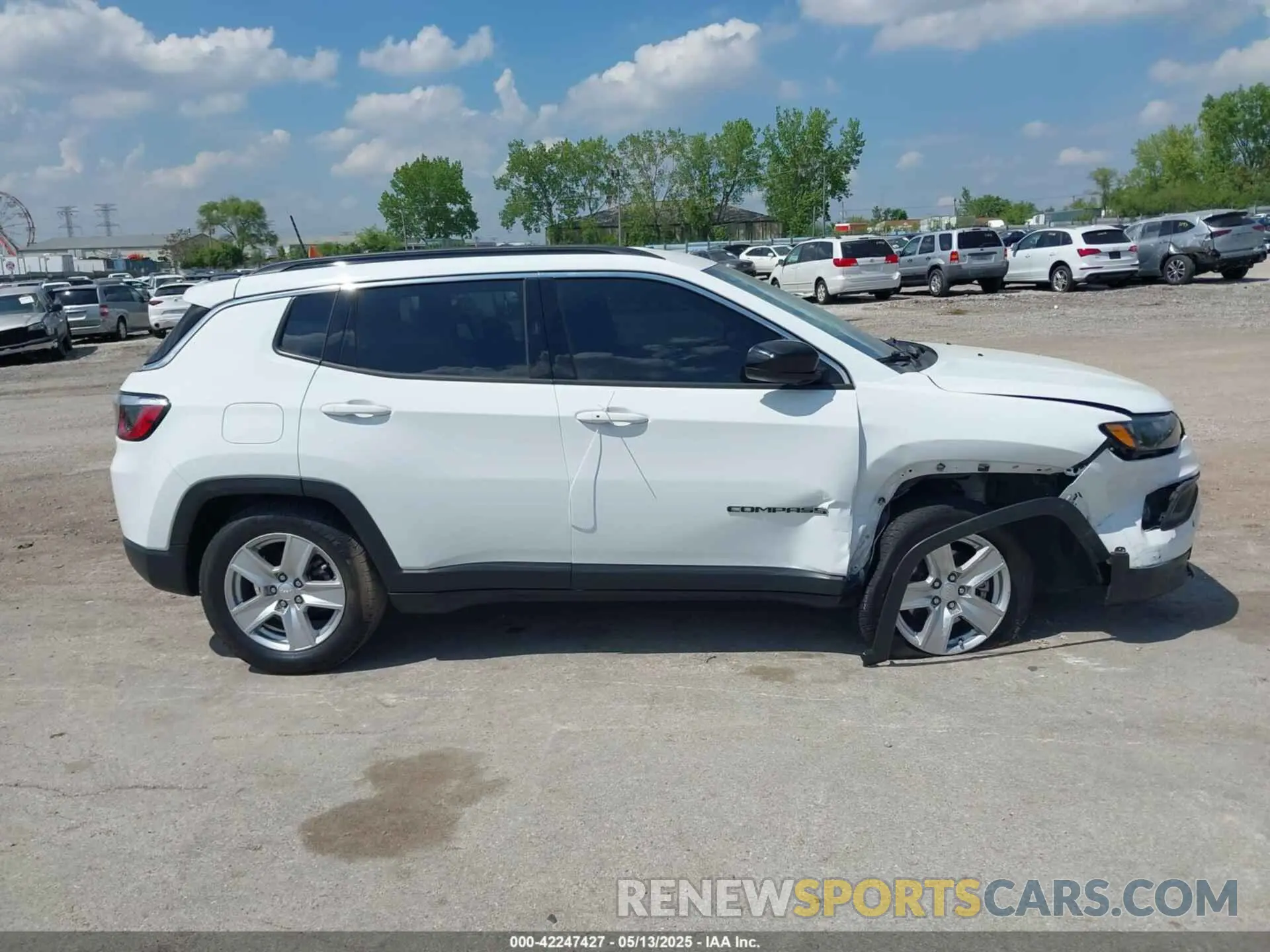 13 fotografías del automóvil dañado 3C4NJCBB0NT189262 JEEP COMPASS 2022
