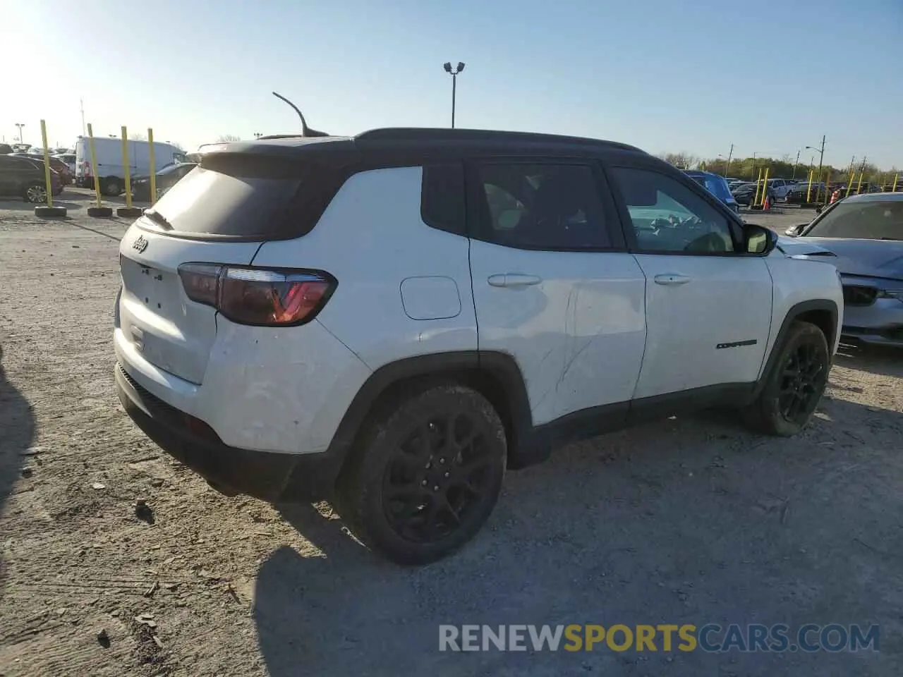 3 fotografías del automóvil dañado 3C4NJCBB3NT225638 JEEP COMPASS 2022