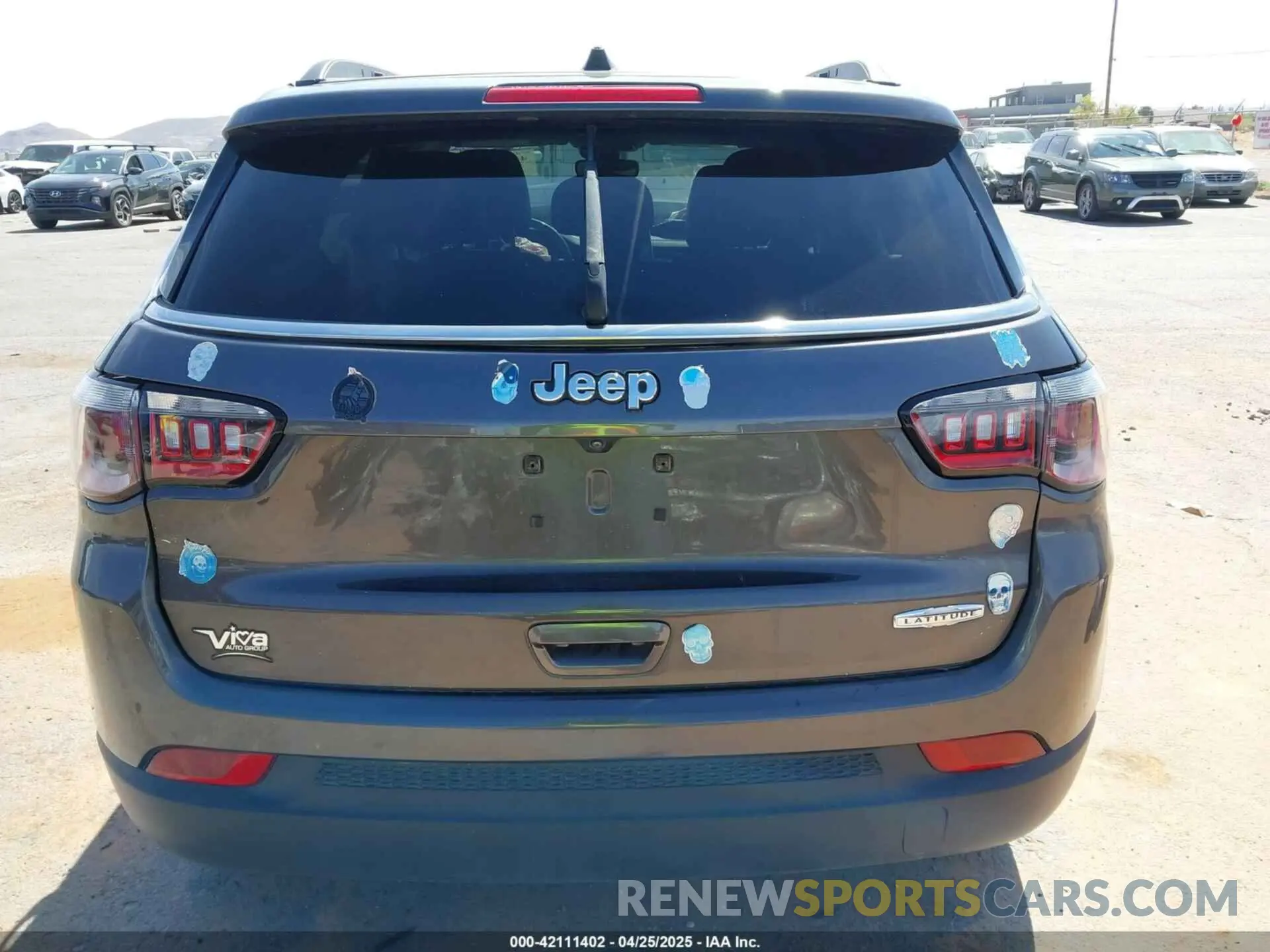 15 fotografías del automóvil dañado 3C4NJCBB5NT106599 JEEP COMPASS 2022
