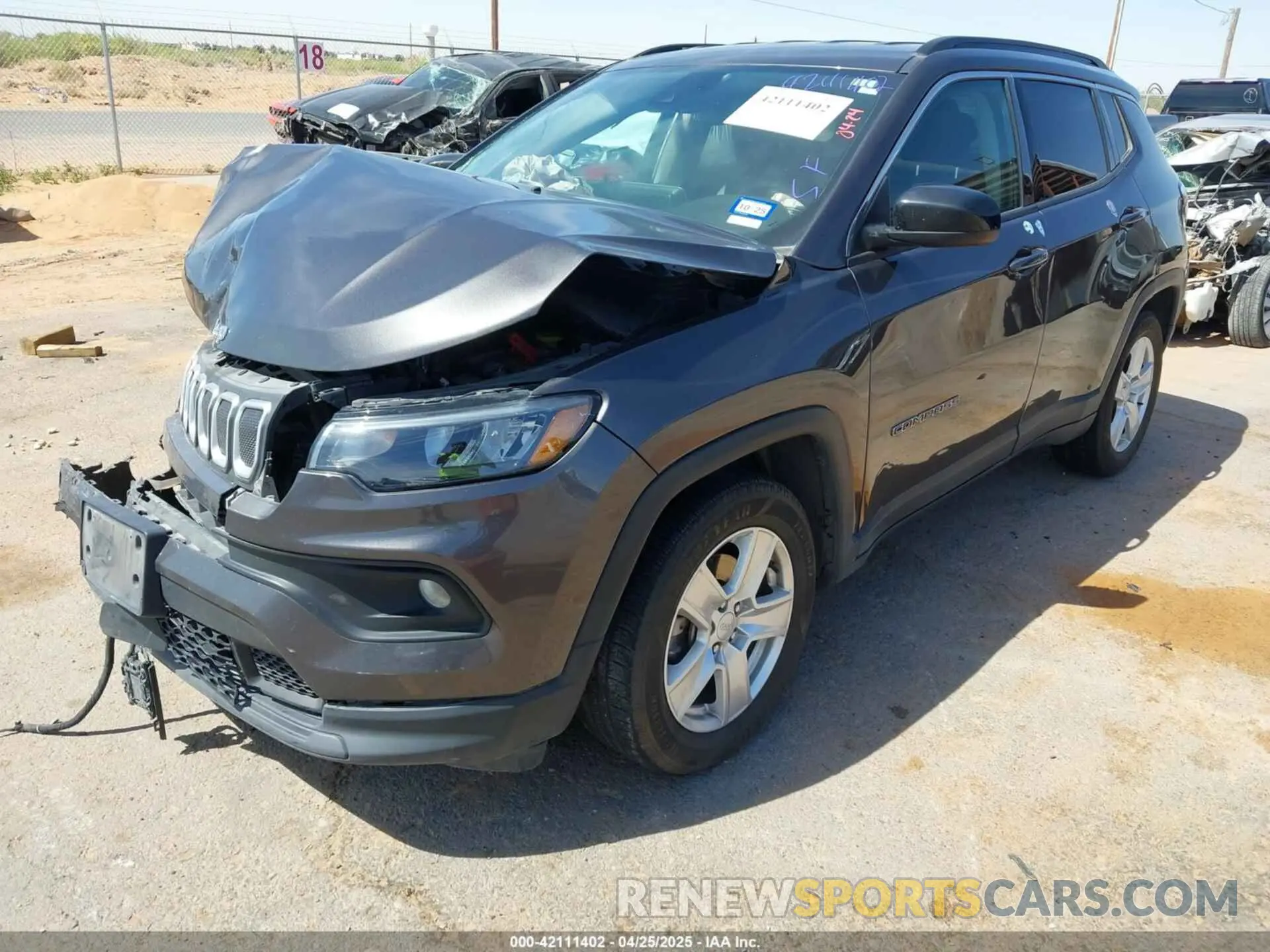 2 fotografías del automóvil dañado 3C4NJCBB5NT106599 JEEP COMPASS 2022