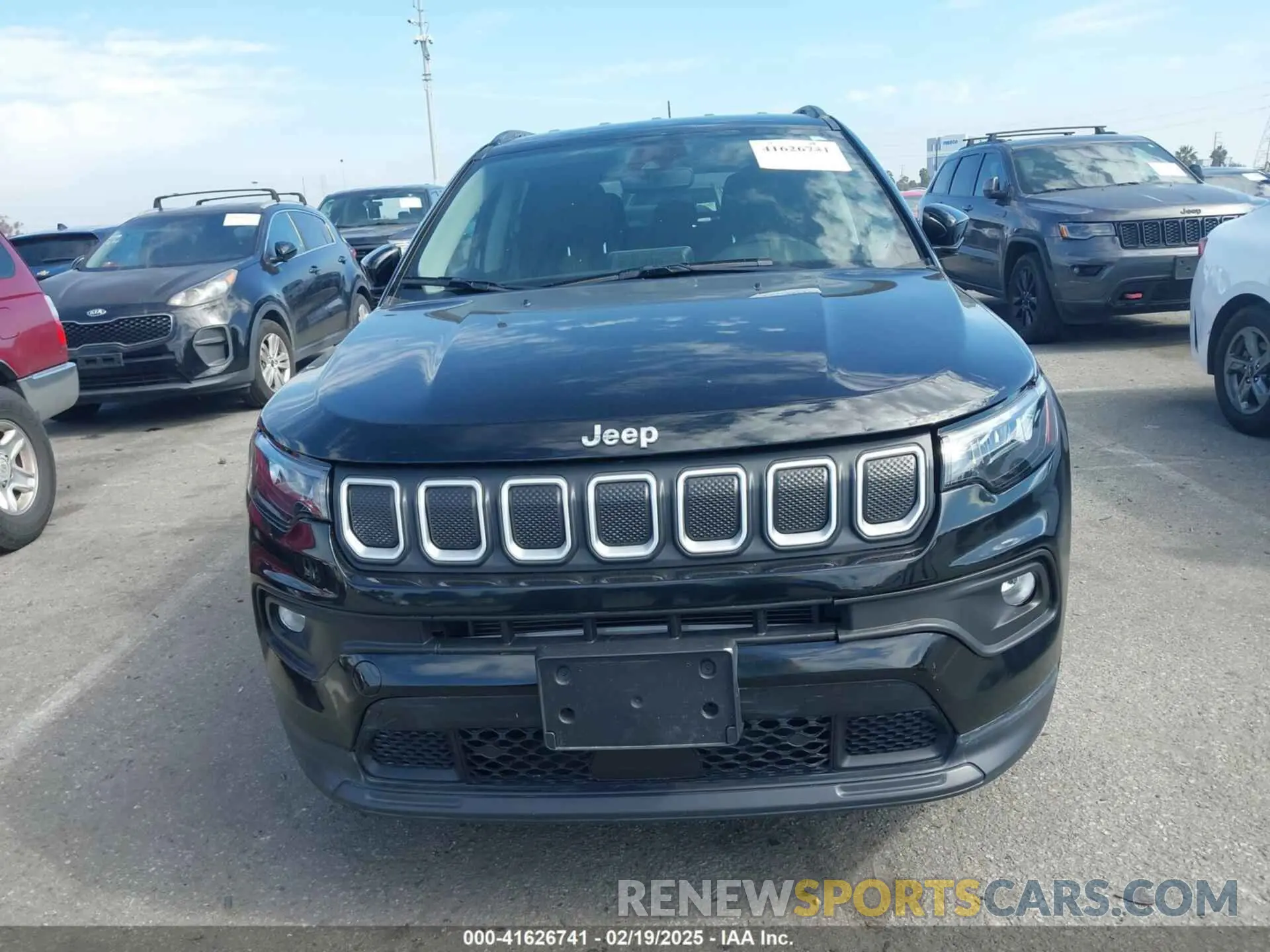 12 fotografías del automóvil dañado 3C4NJCBB5NT139442 JEEP COMPASS 2022