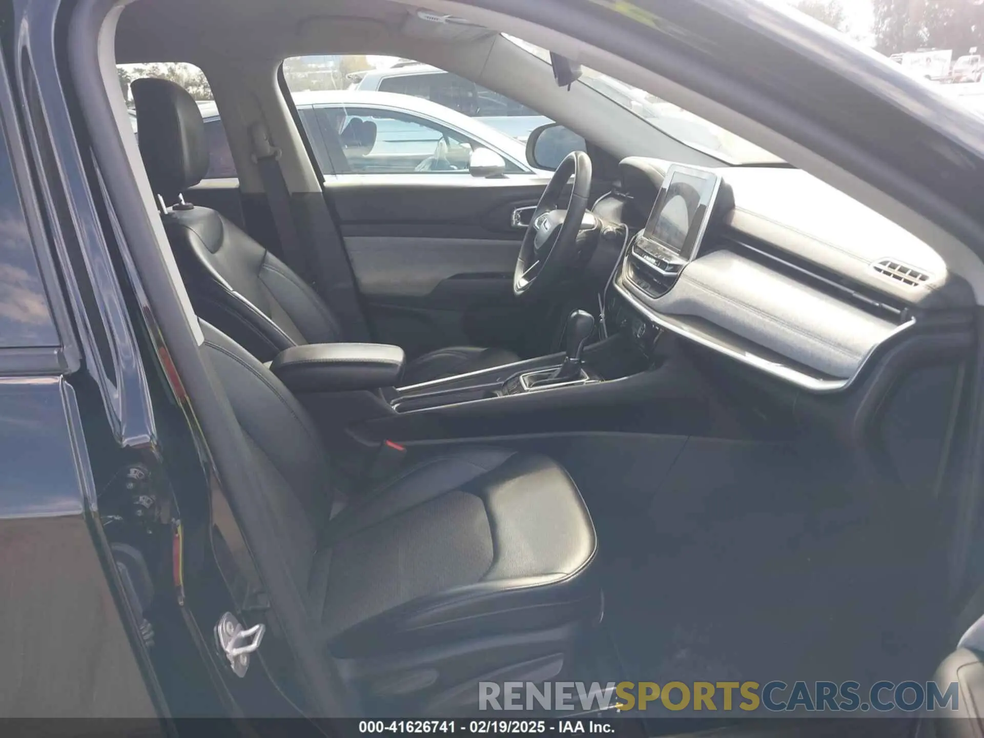 5 fotografías del automóvil dañado 3C4NJCBB5NT139442 JEEP COMPASS 2022