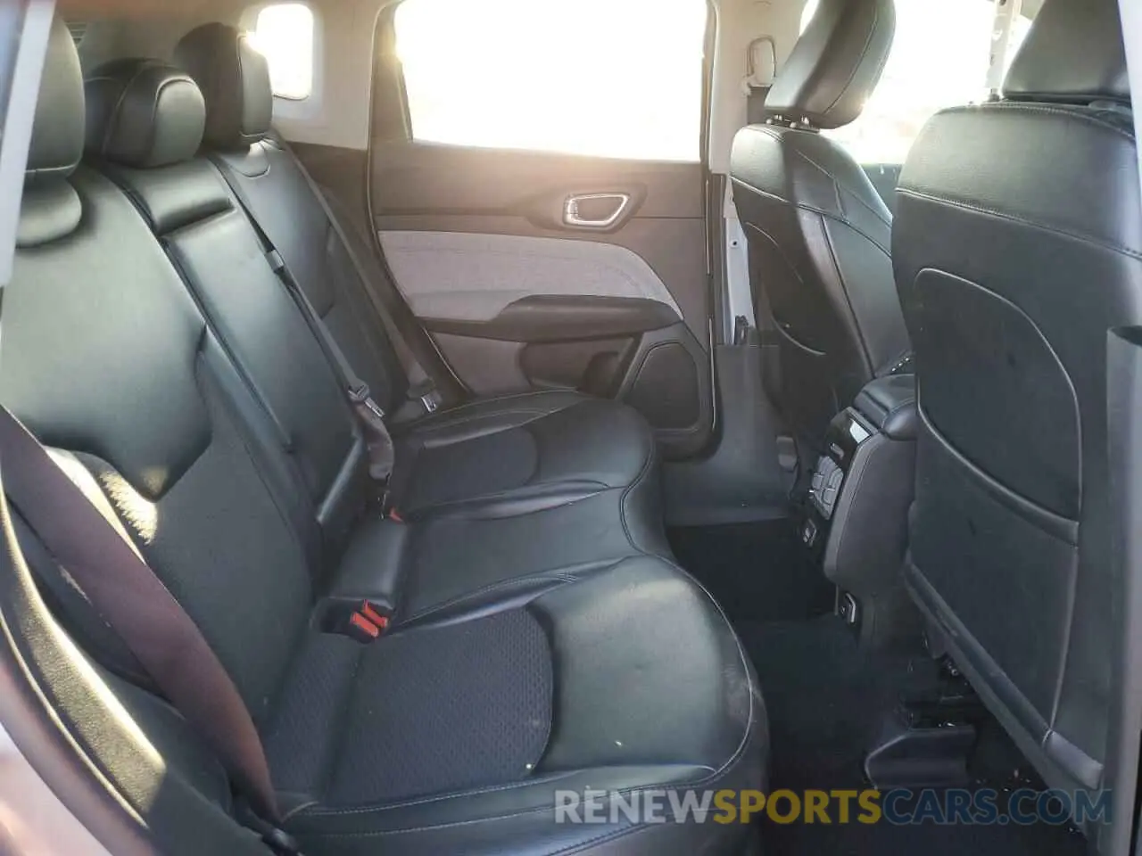 12 fotografías del automóvil dañado 3C4NJCBB6NT119314 JEEP COMPASS 2022