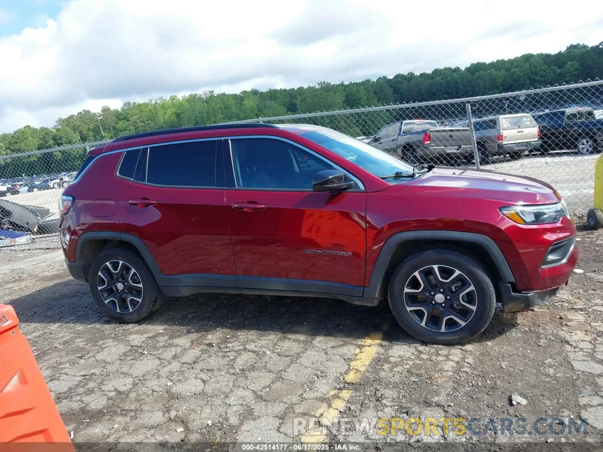 13 fotografías del automóvil dañado 3C4NJCBB6NT119409 JEEP COMPASS 2022