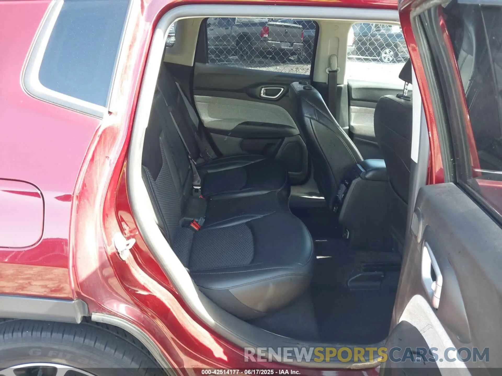 8 fotografías del automóvil dañado 3C4NJCBB6NT119409 JEEP COMPASS 2022