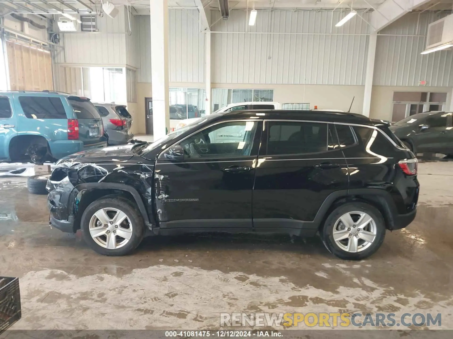 15 fotografías del automóvil dañado 3C4NJCBB6NT139191 JEEP COMPASS 2022