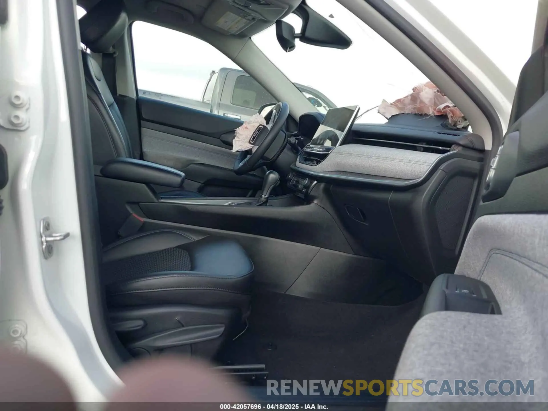 5 fotografías del automóvil dañado 3C4NJCBB6NT217940 JEEP COMPASS 2022