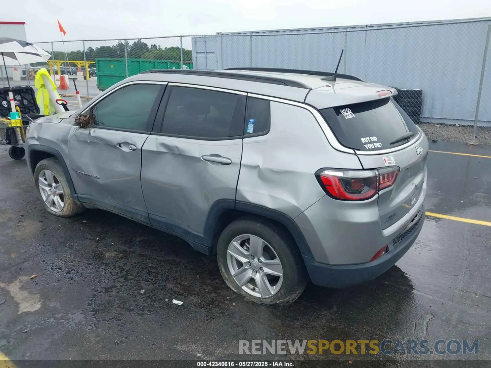 3 fotografías del automóvil dañado 3C4NJCBB6NT228906 JEEP COMPASS 2022