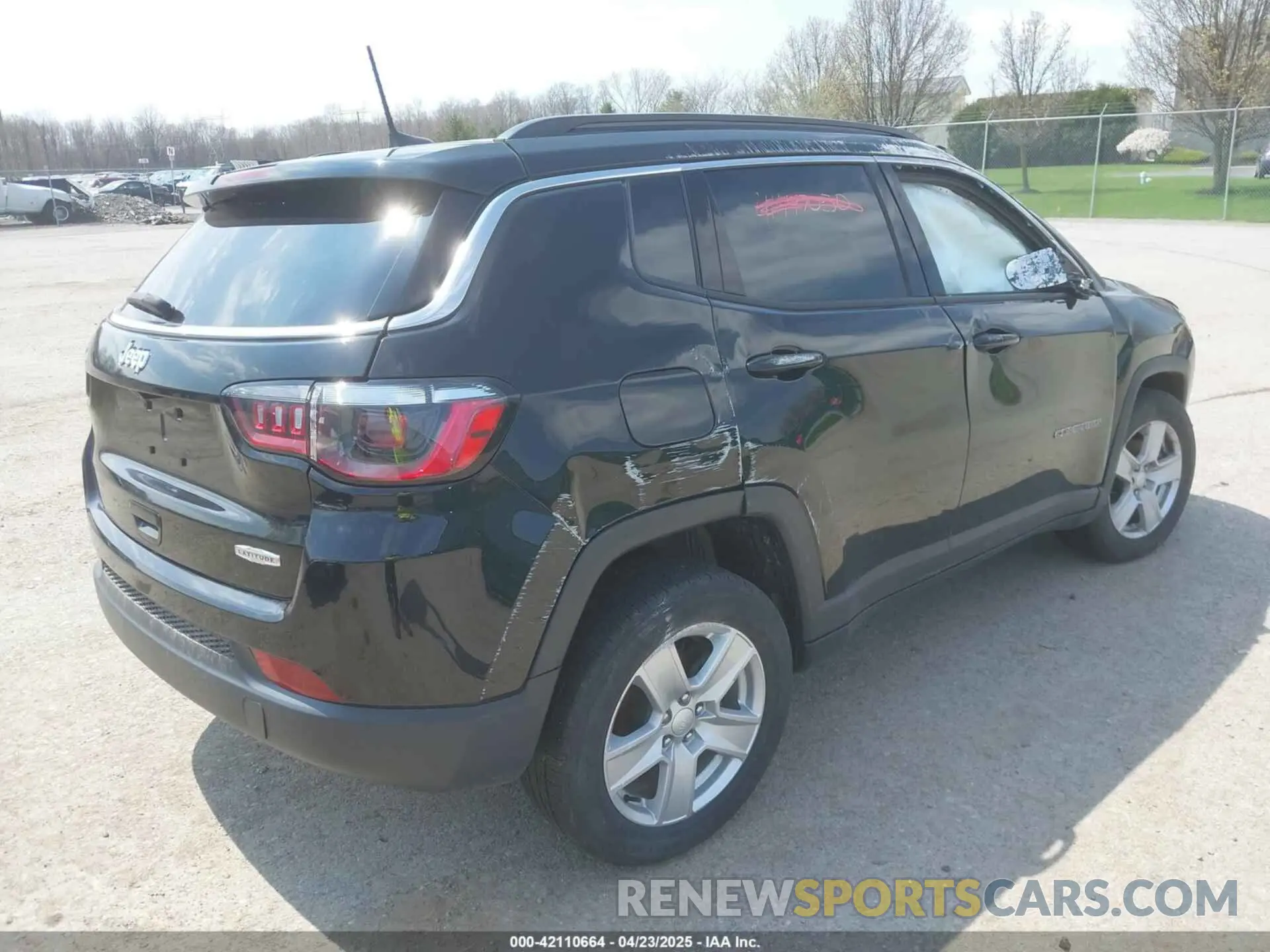 4 fotografías del automóvil dañado 3C4NJCBB6NT229649 JEEP COMPASS 2022