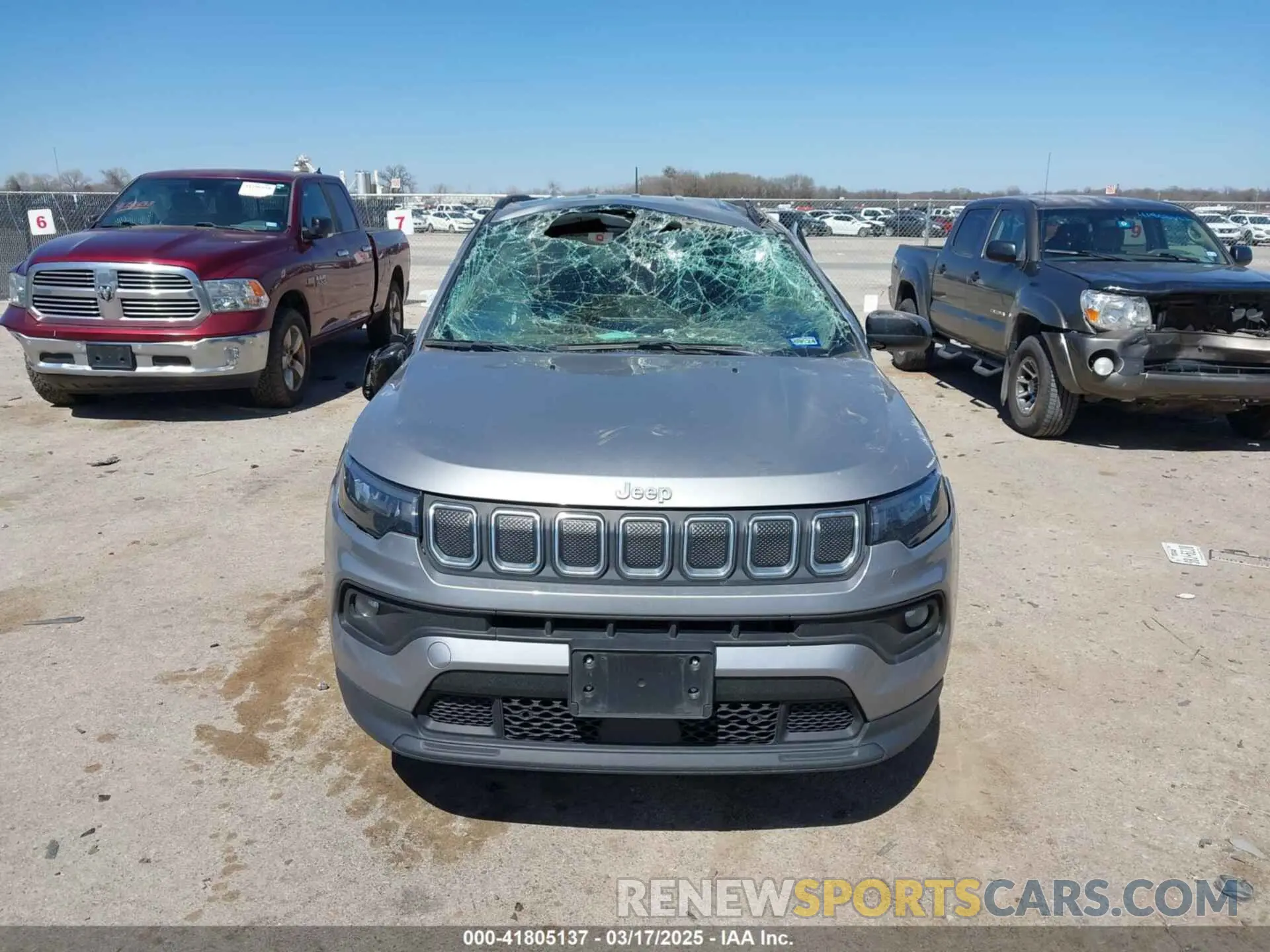 12 fotografías del automóvil dañado 3C4NJCBB9NT192421 JEEP COMPASS 2022