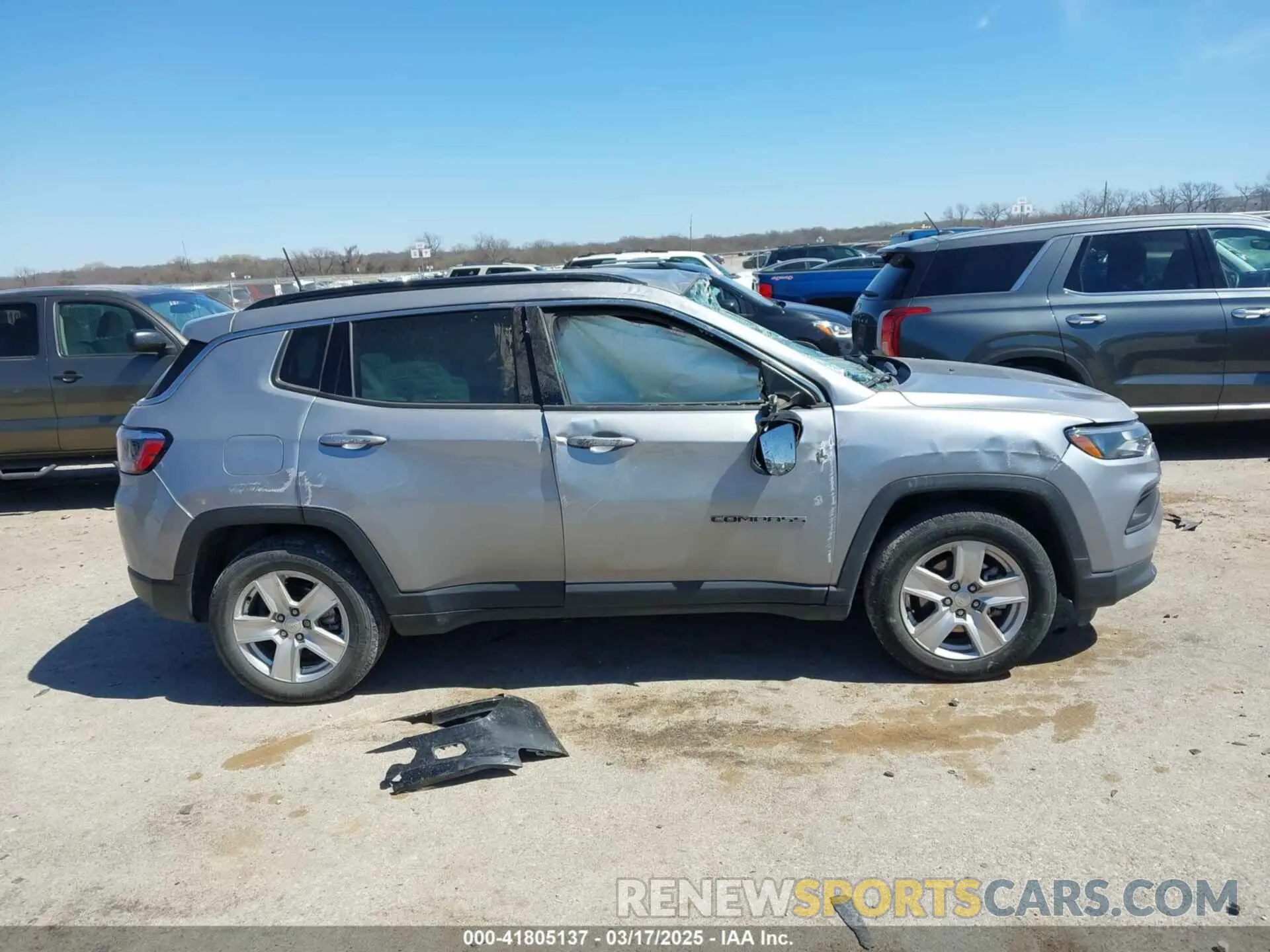 13 fotografías del automóvil dañado 3C4NJCBB9NT192421 JEEP COMPASS 2022