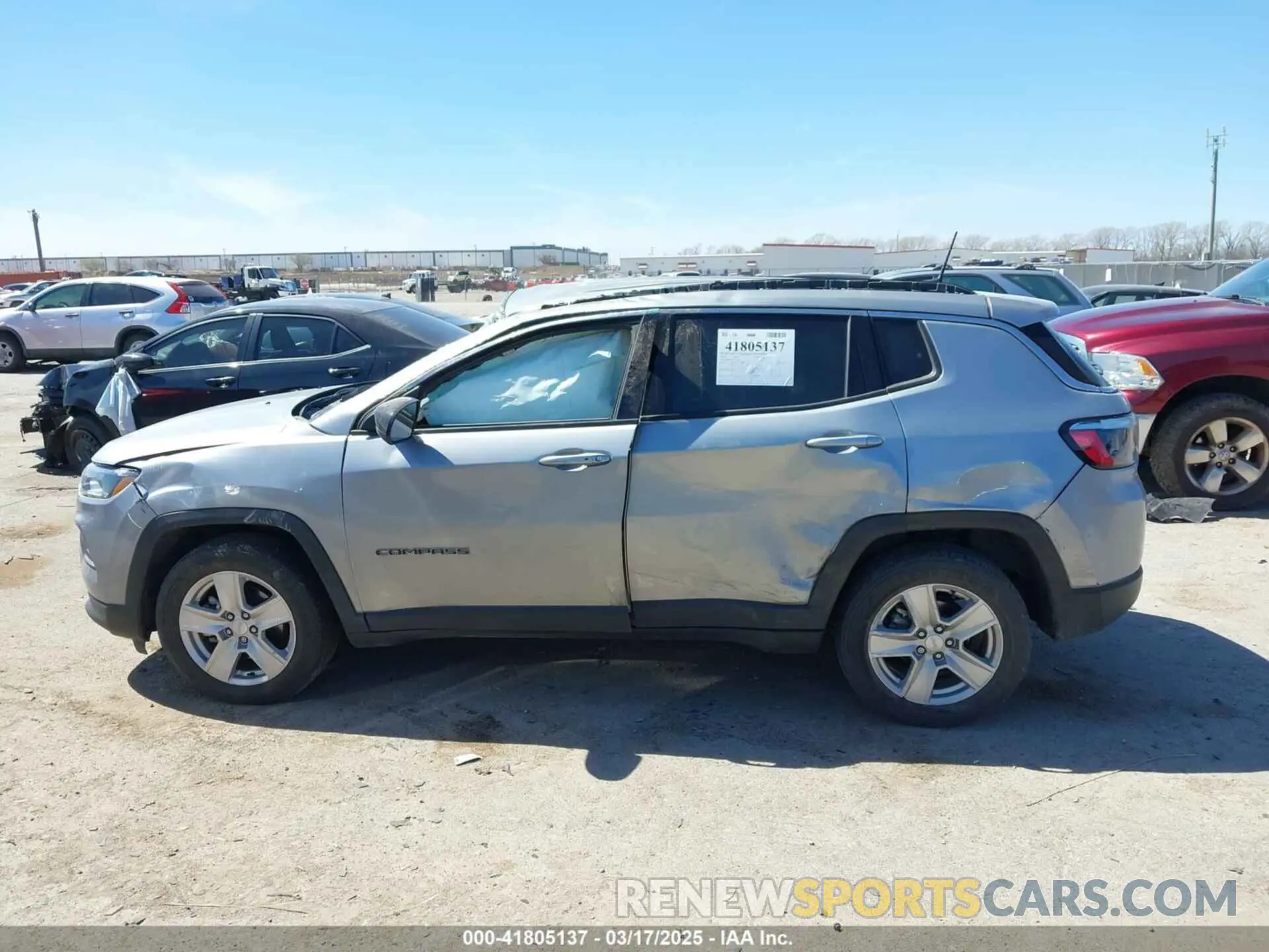 14 fotografías del automóvil dañado 3C4NJCBB9NT192421 JEEP COMPASS 2022