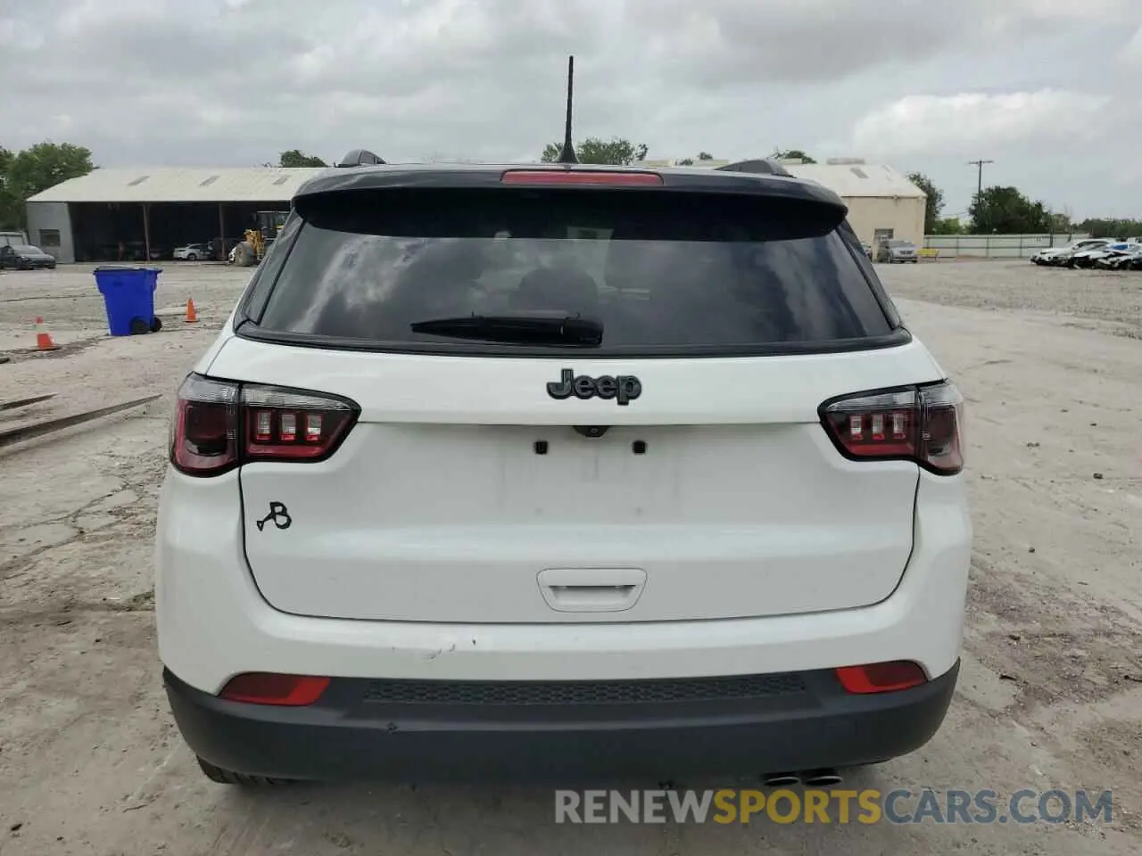 6 fotografías del automóvil dañado 3C4NJCBB9NT211131 JEEP COMPASS 2022